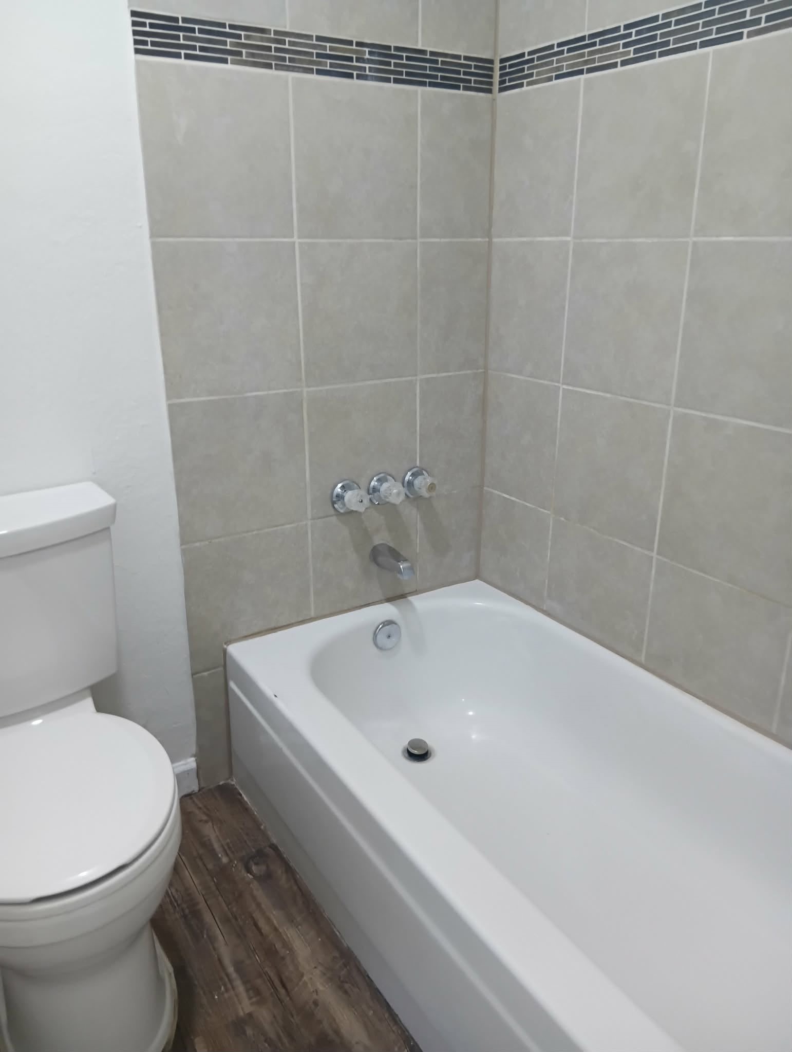 4927 Tealgate Drive Property Photo 9