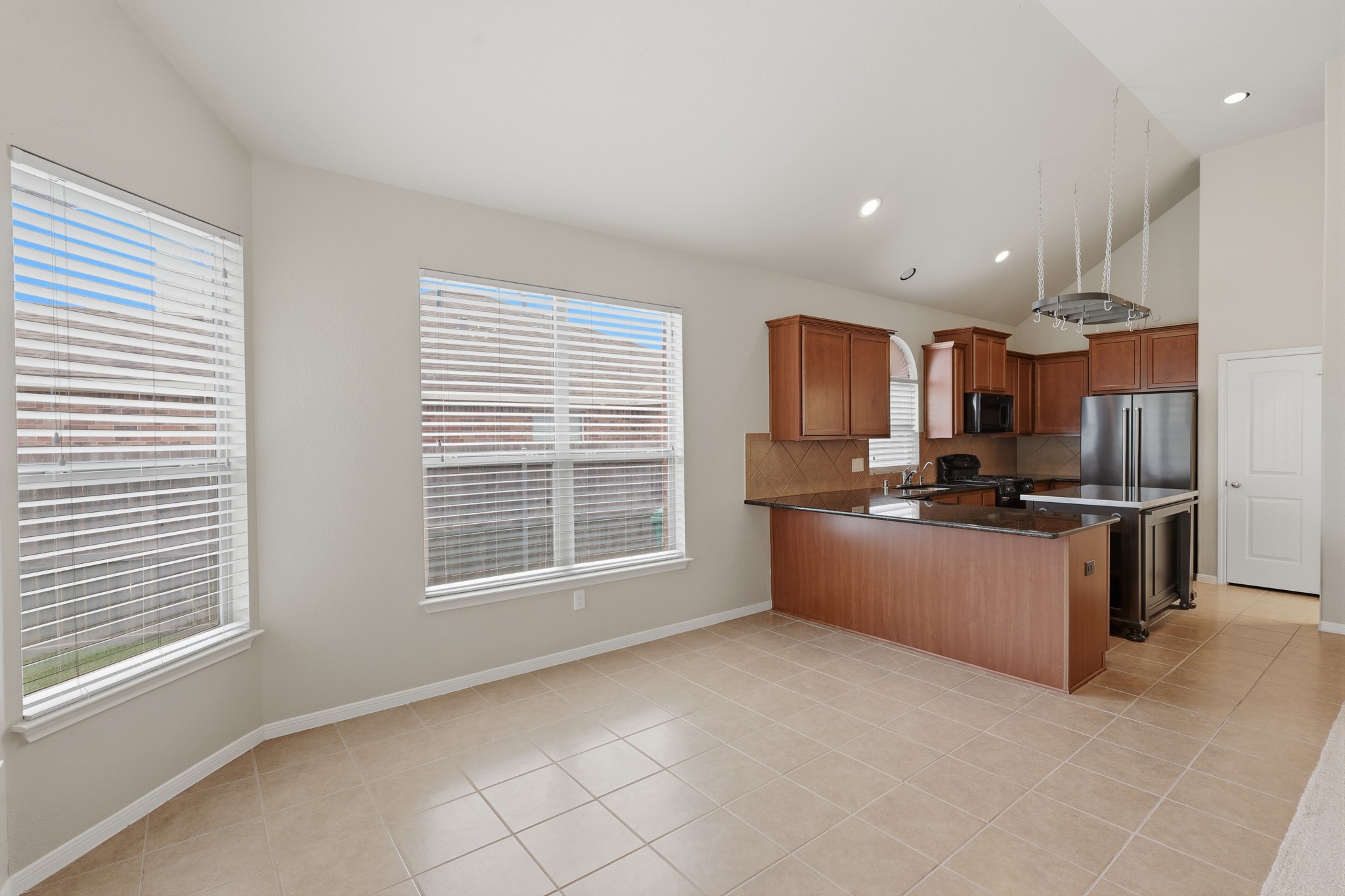 506 Carson Ridge Drive Property Photo 9