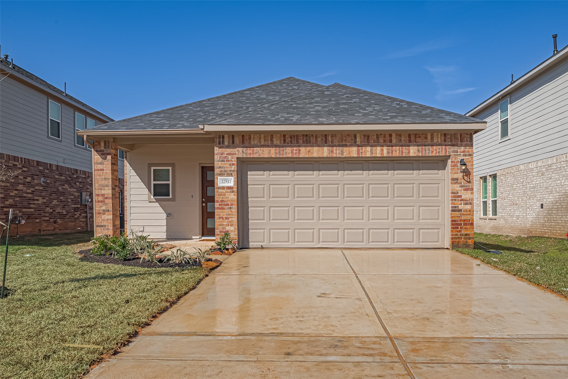 22811 Ephesus Avenue Property Photo 1