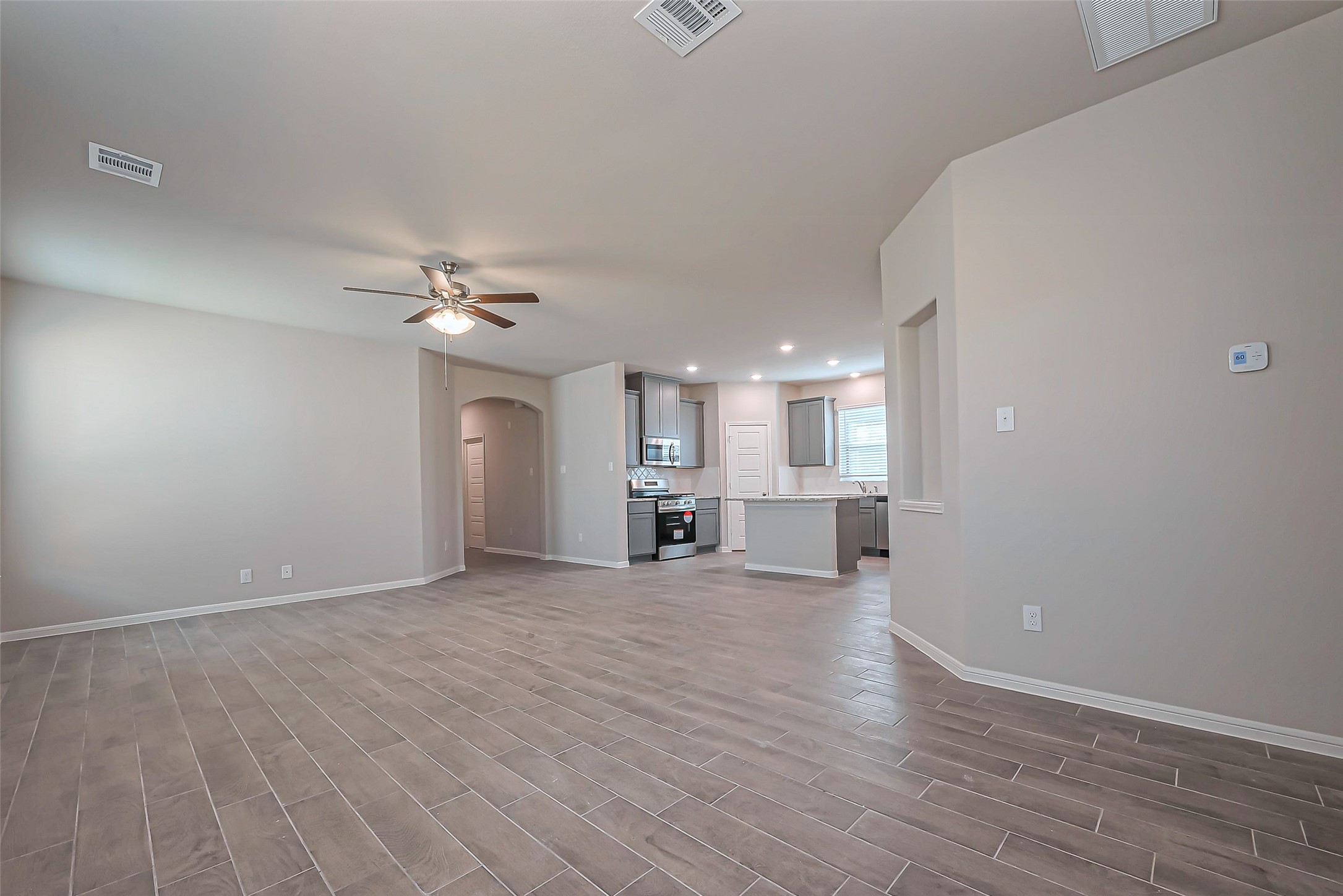 22811 Ephesus Avenue Property Photo 8