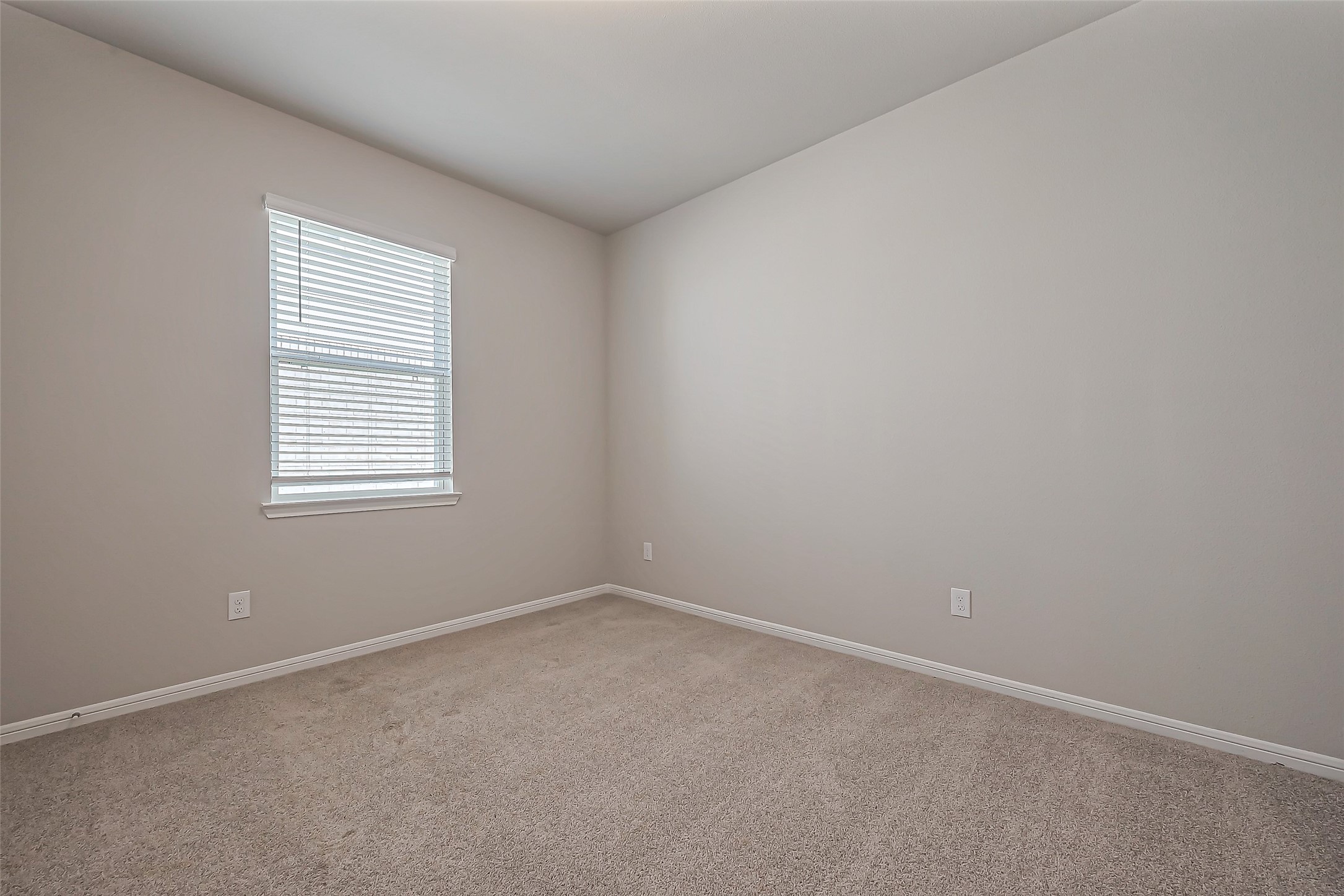 22811 Ephesus Avenue Property Photo 24