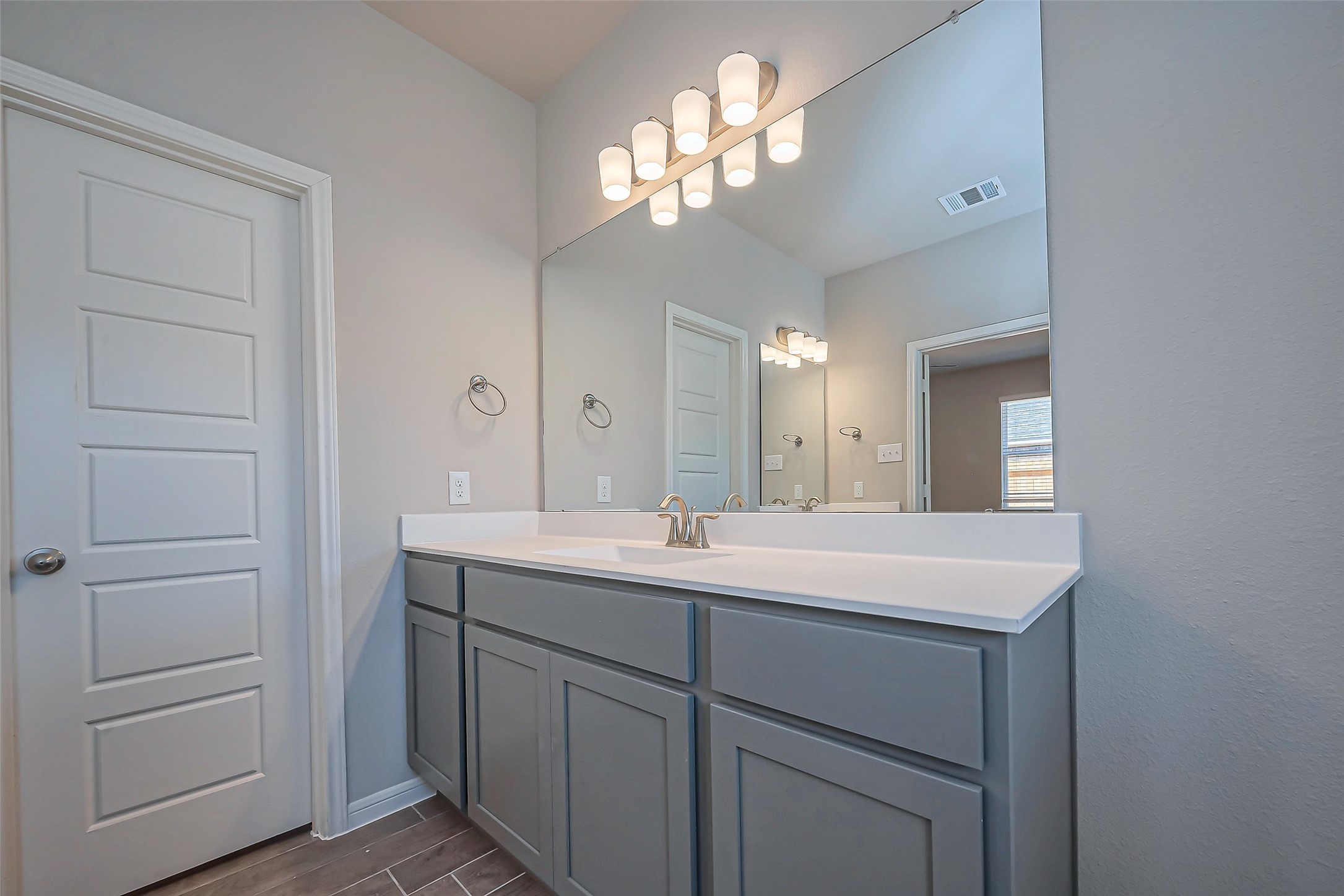22811 Ephesus Avenue Property Photo 32
