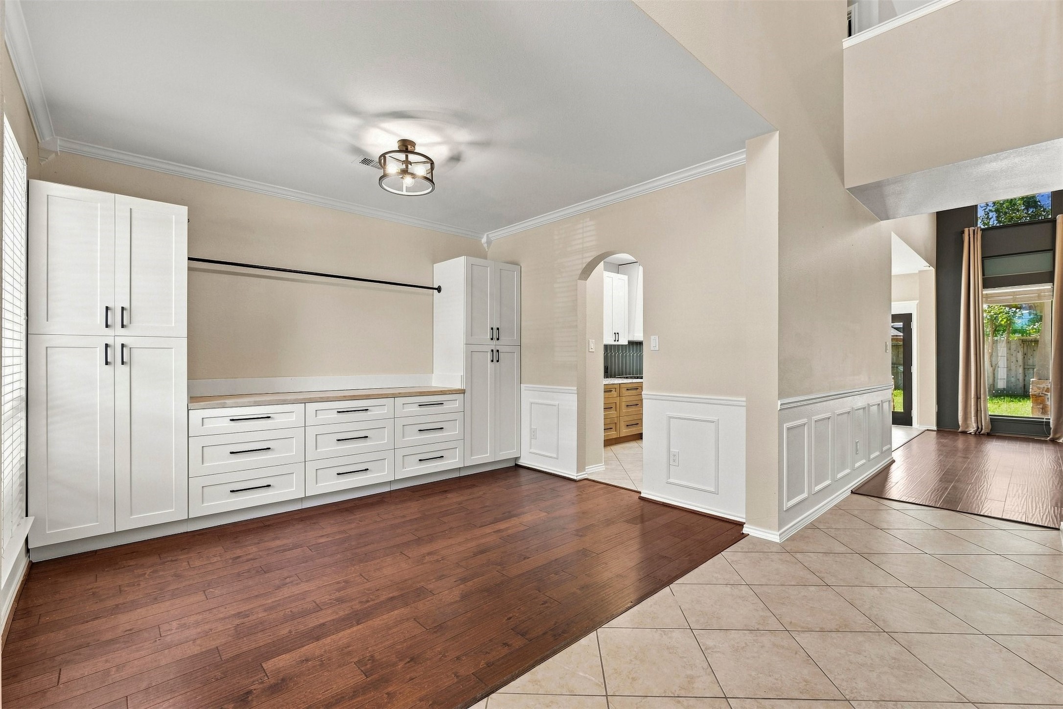 5526 Walnut Glen Lane Property Photo 4