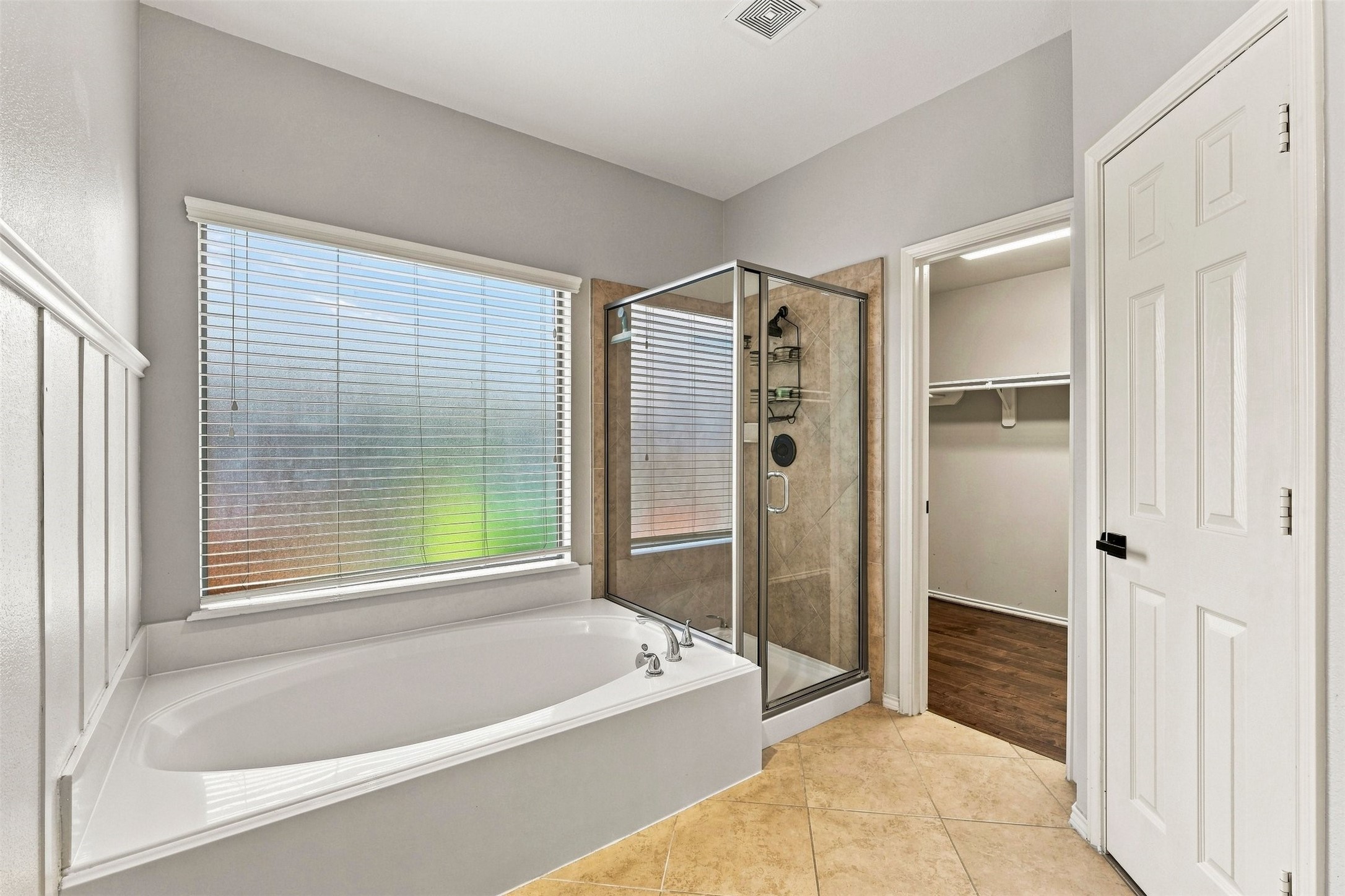 5526 Walnut Glen Lane Property Photo 16