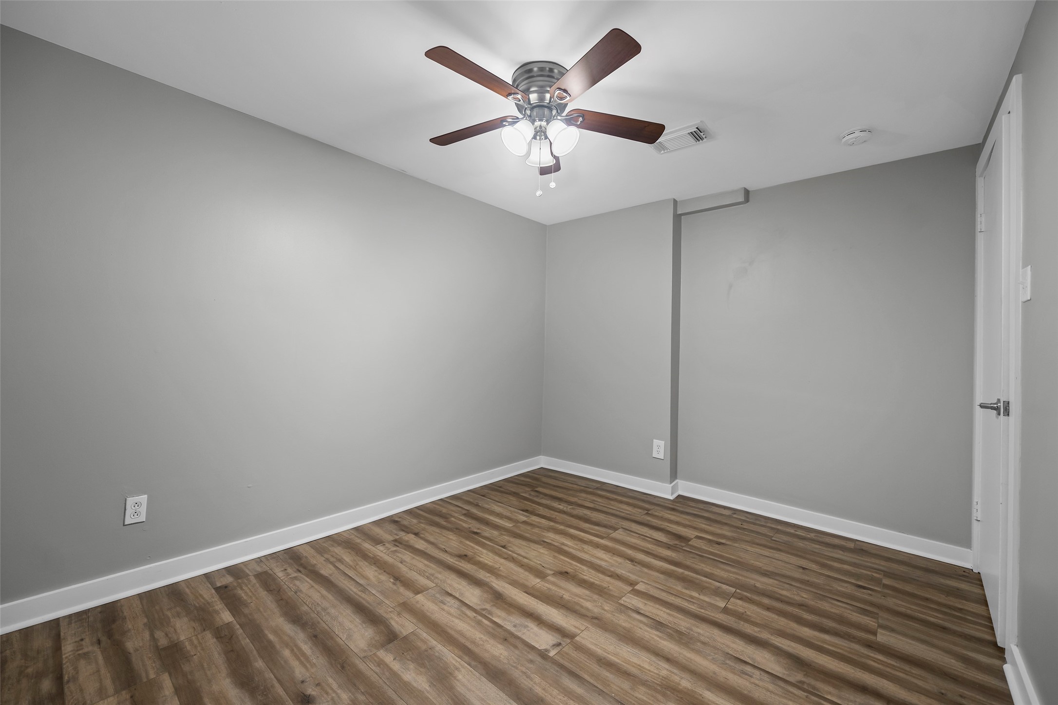 6918 Irvington Boulevard A Property Photo 8