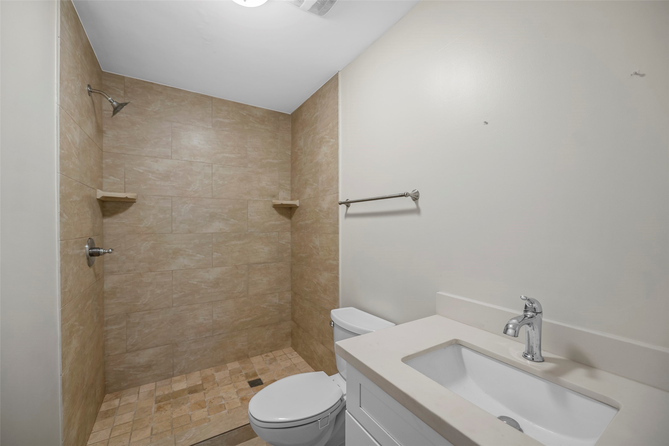 6918 Irvington Boulevard A Property Photo 10