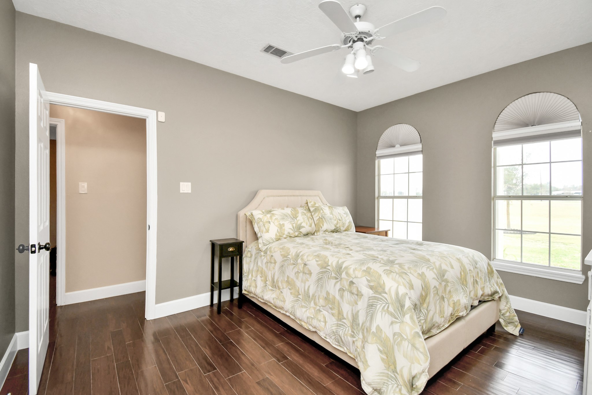 8114 Beach Haven Drive Property Photo 12