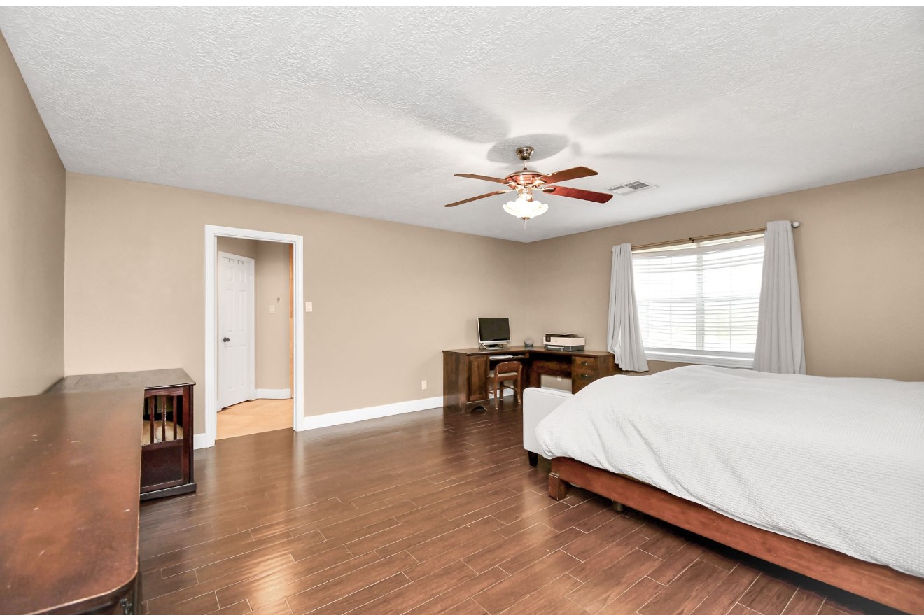 8114 Beach Haven Drive Property Photo 16