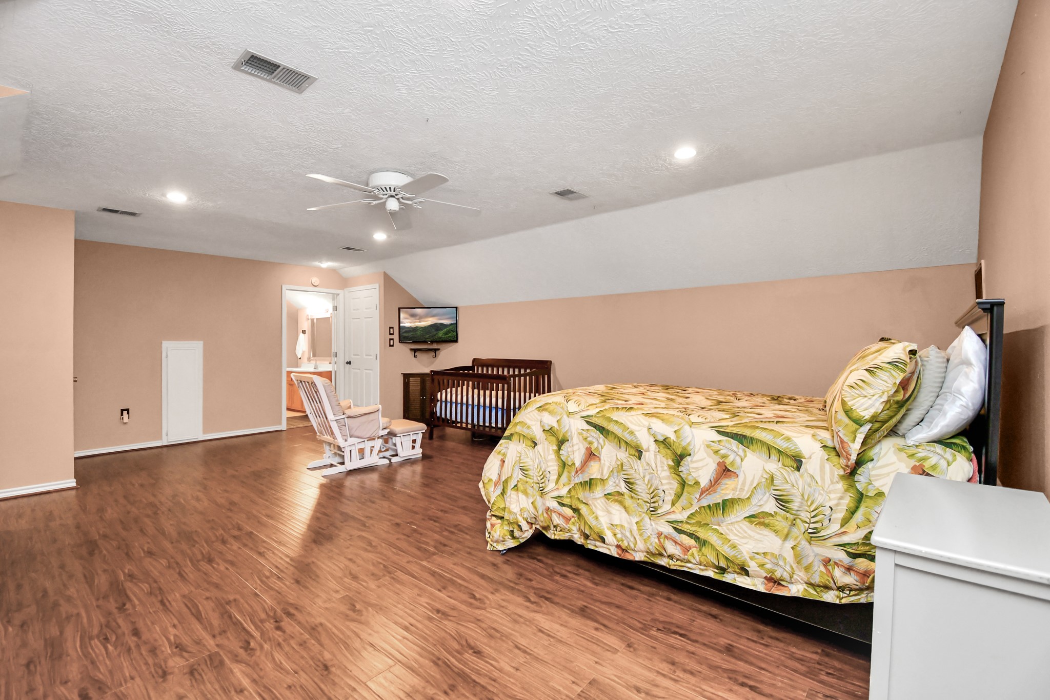 8114 Beach Haven Drive Property Photo 17