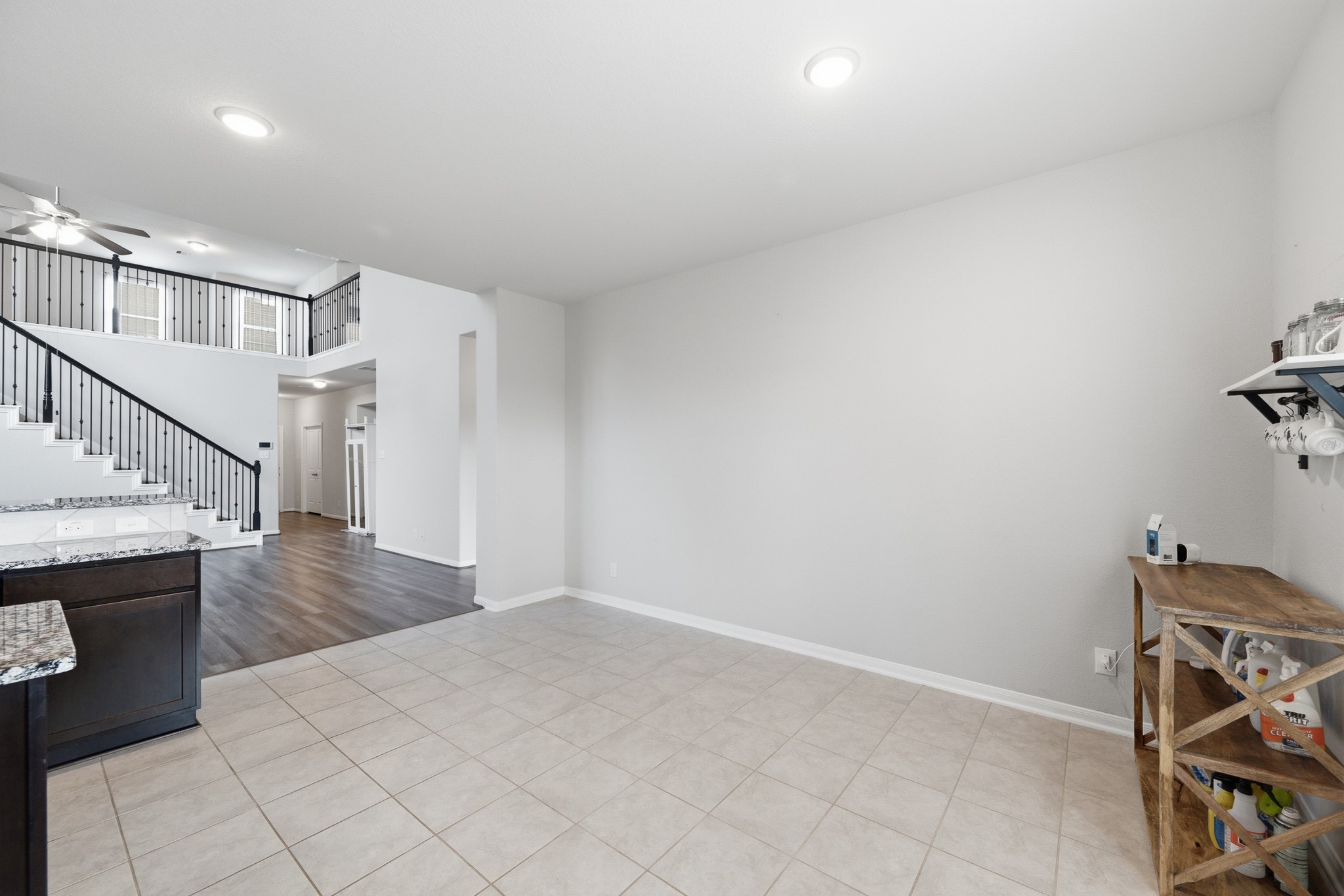 10402 Matterhorn Drive Property Photo 16