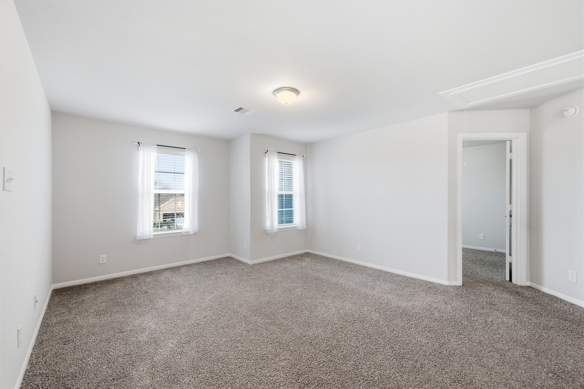 10402 Matterhorn Drive Property Photo 25