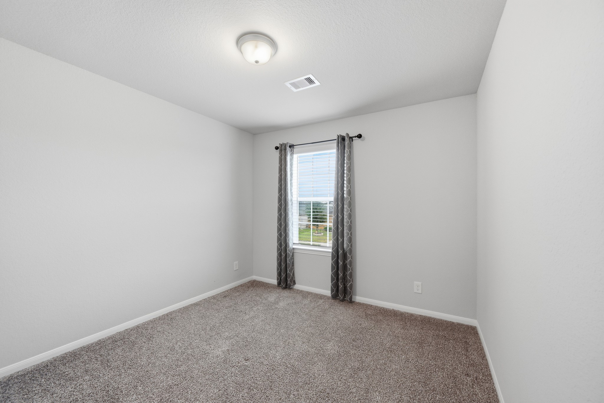 10402 Matterhorn Drive Property Photo 27