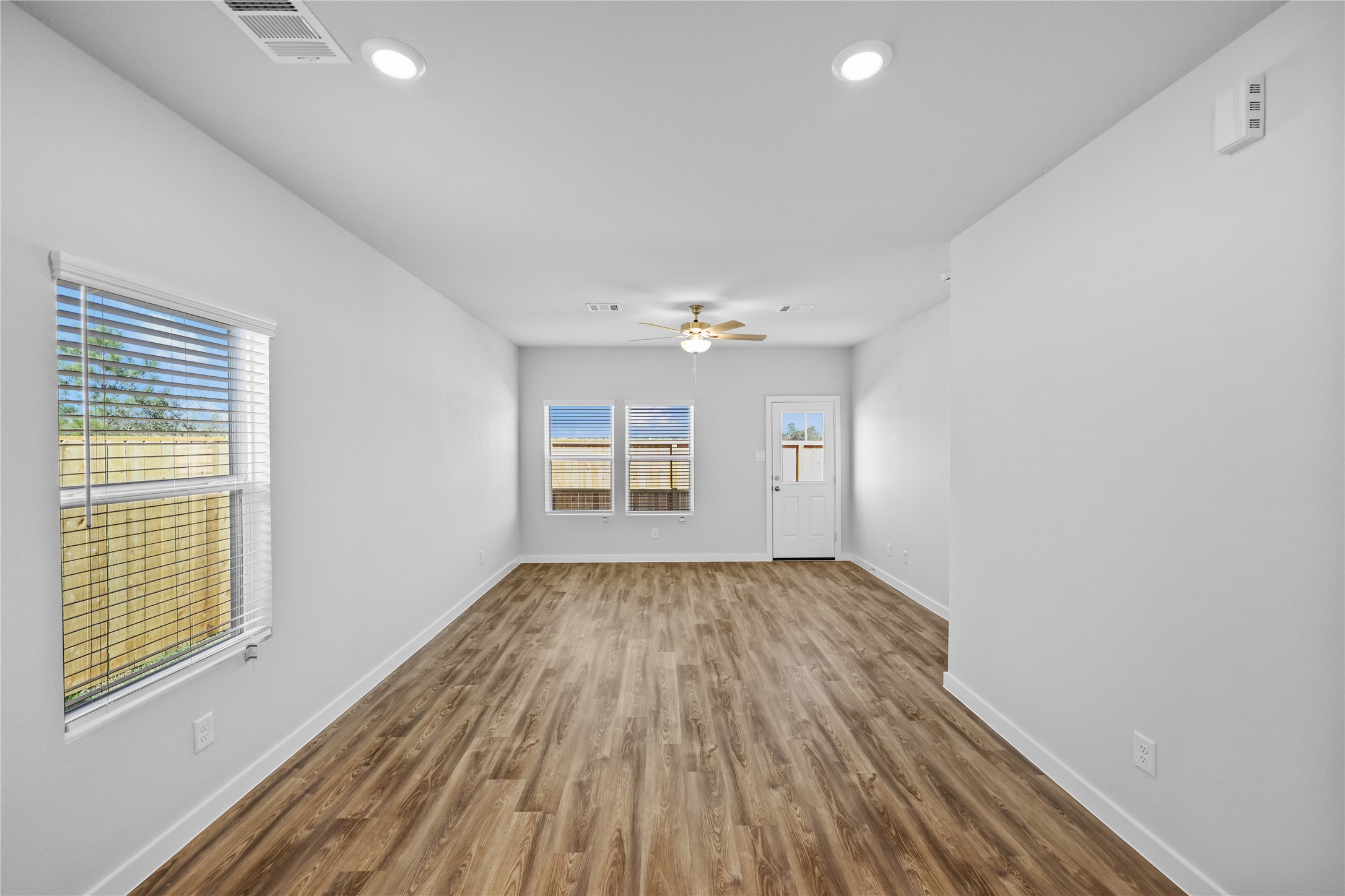 17022 Pandora Way Property Photo 7