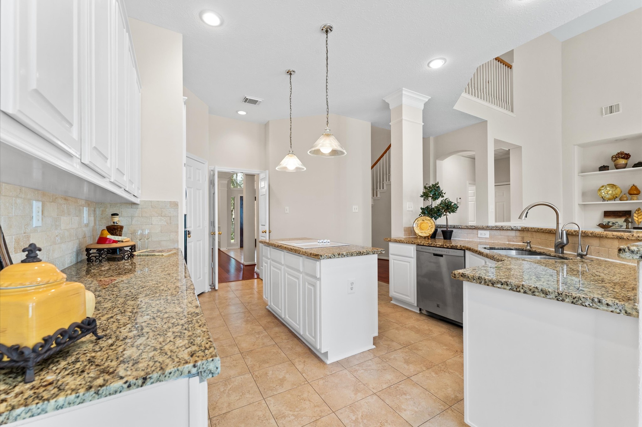 6626 Kendall Creek Drive Property Photo 10
