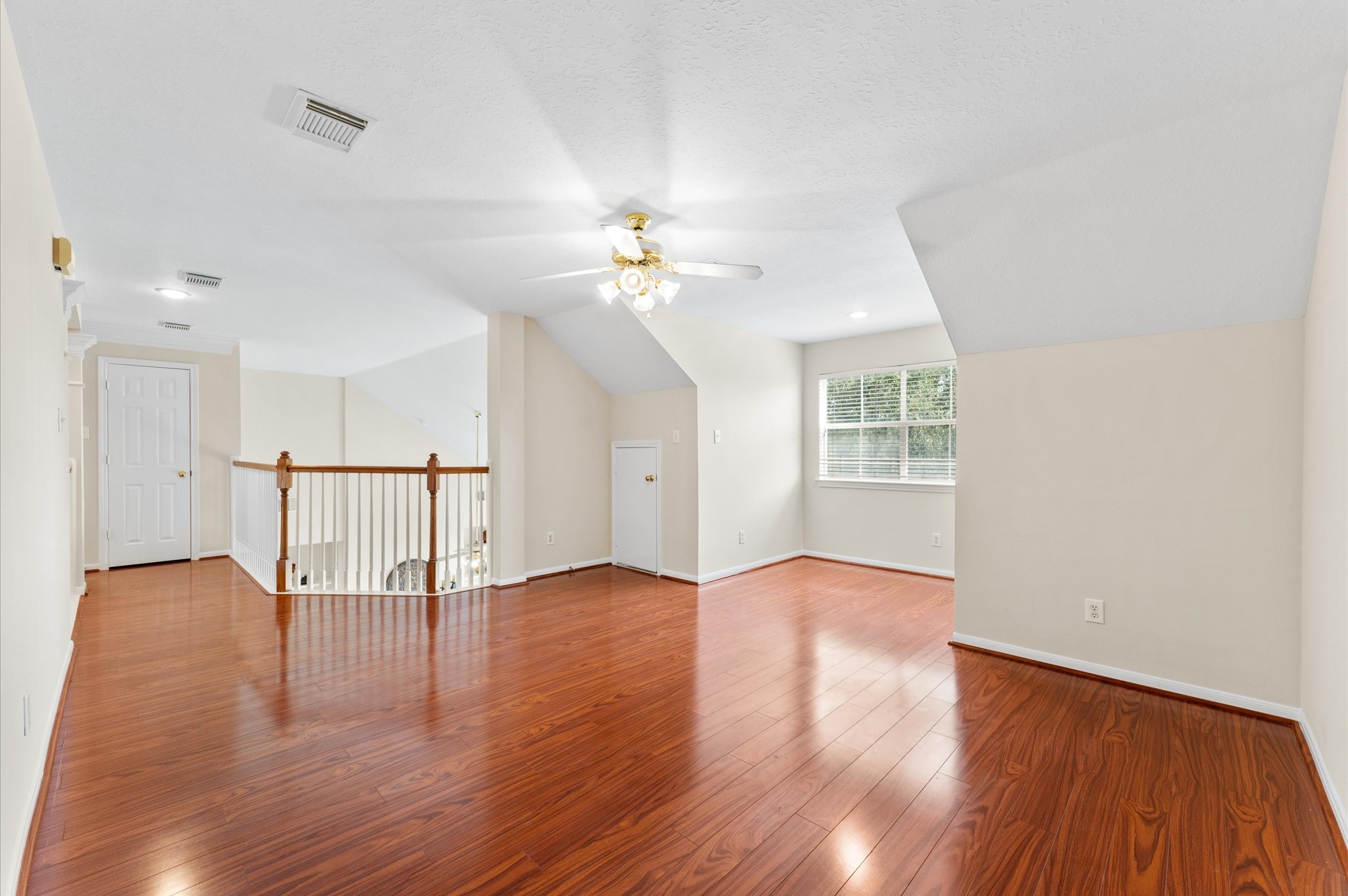 6626 Kendall Creek Drive Property Photo 17