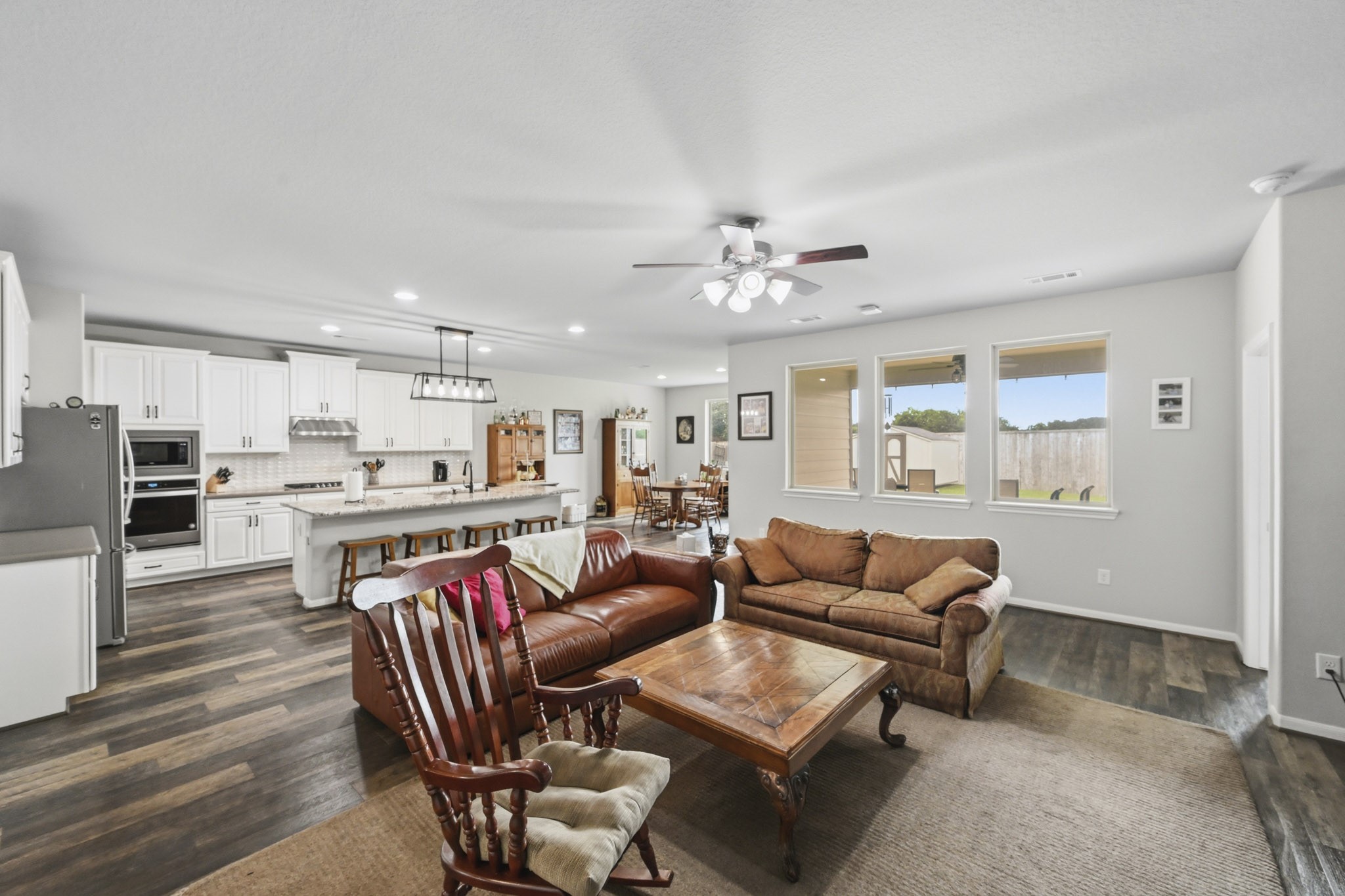 26103 Ridgelawn Drive Property Photo 8
