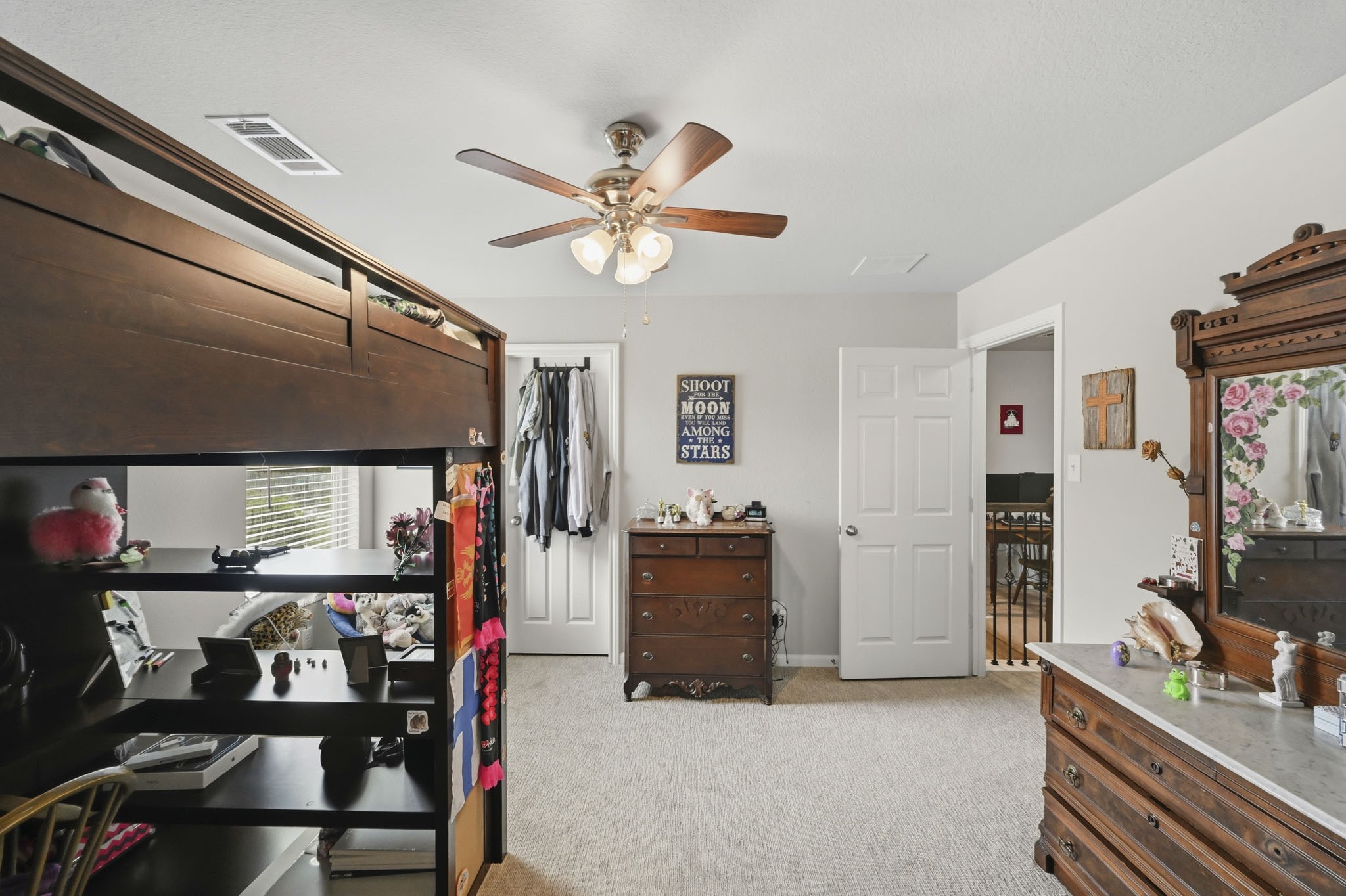 26103 Ridgelawn Drive Property Photo 21
