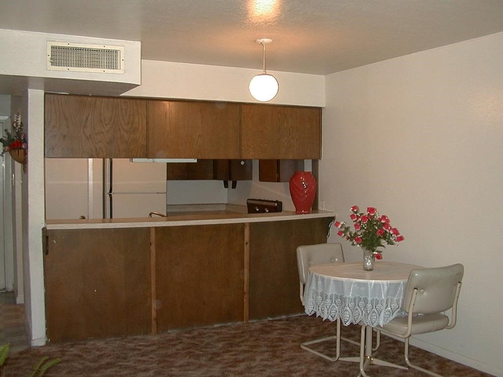 704 W Corral Avenue Property Photo 6