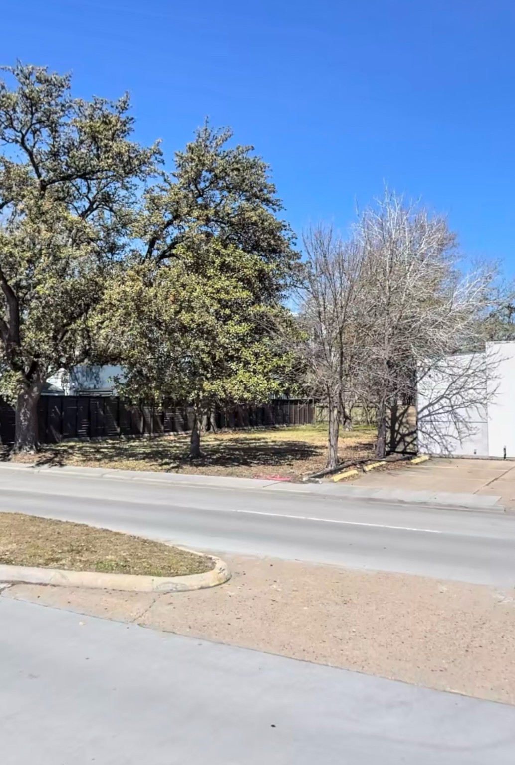 2230 Richmond Avenue Property Photo 4