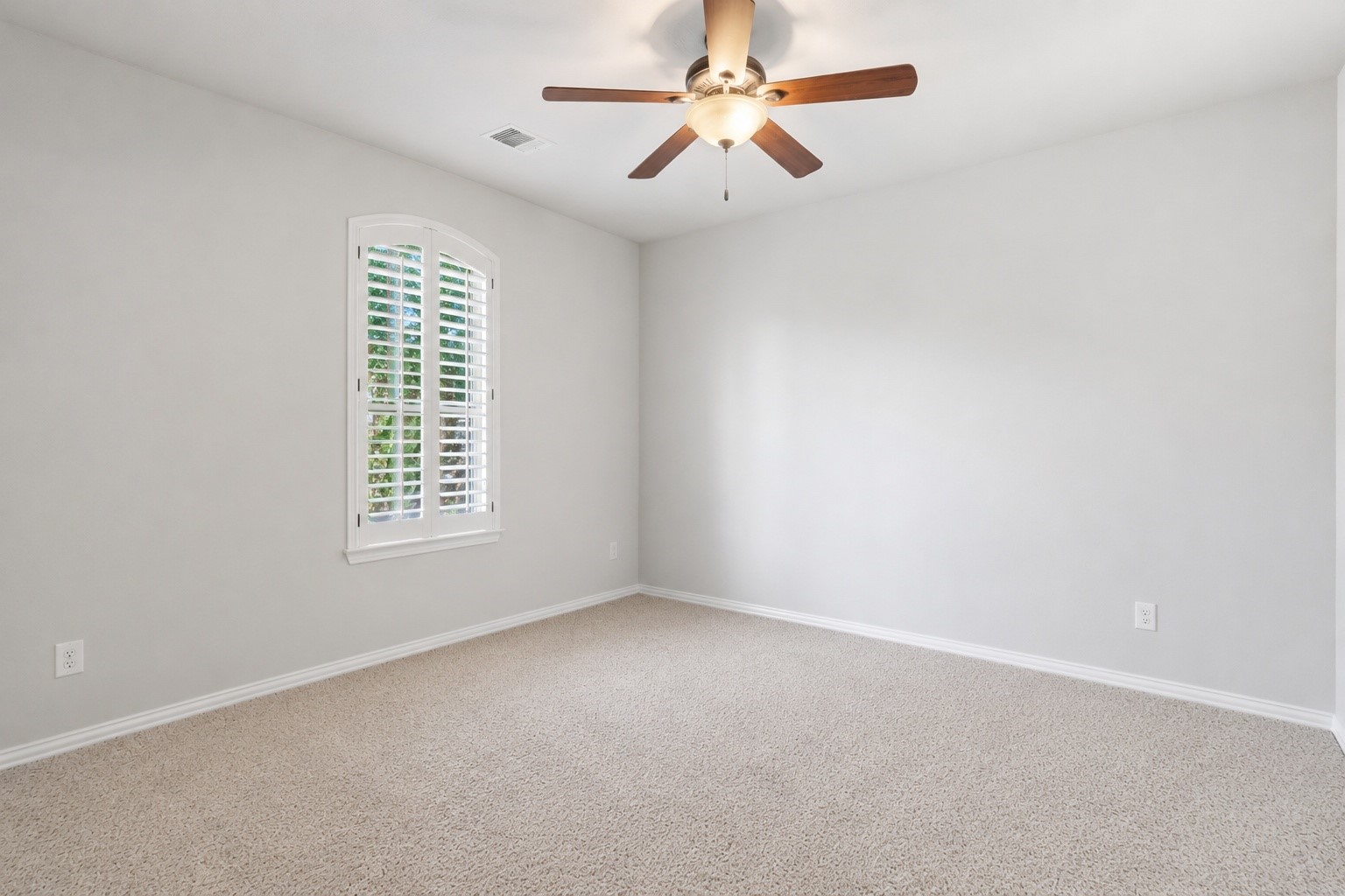 126 E Cove View Trail Property Photo 37