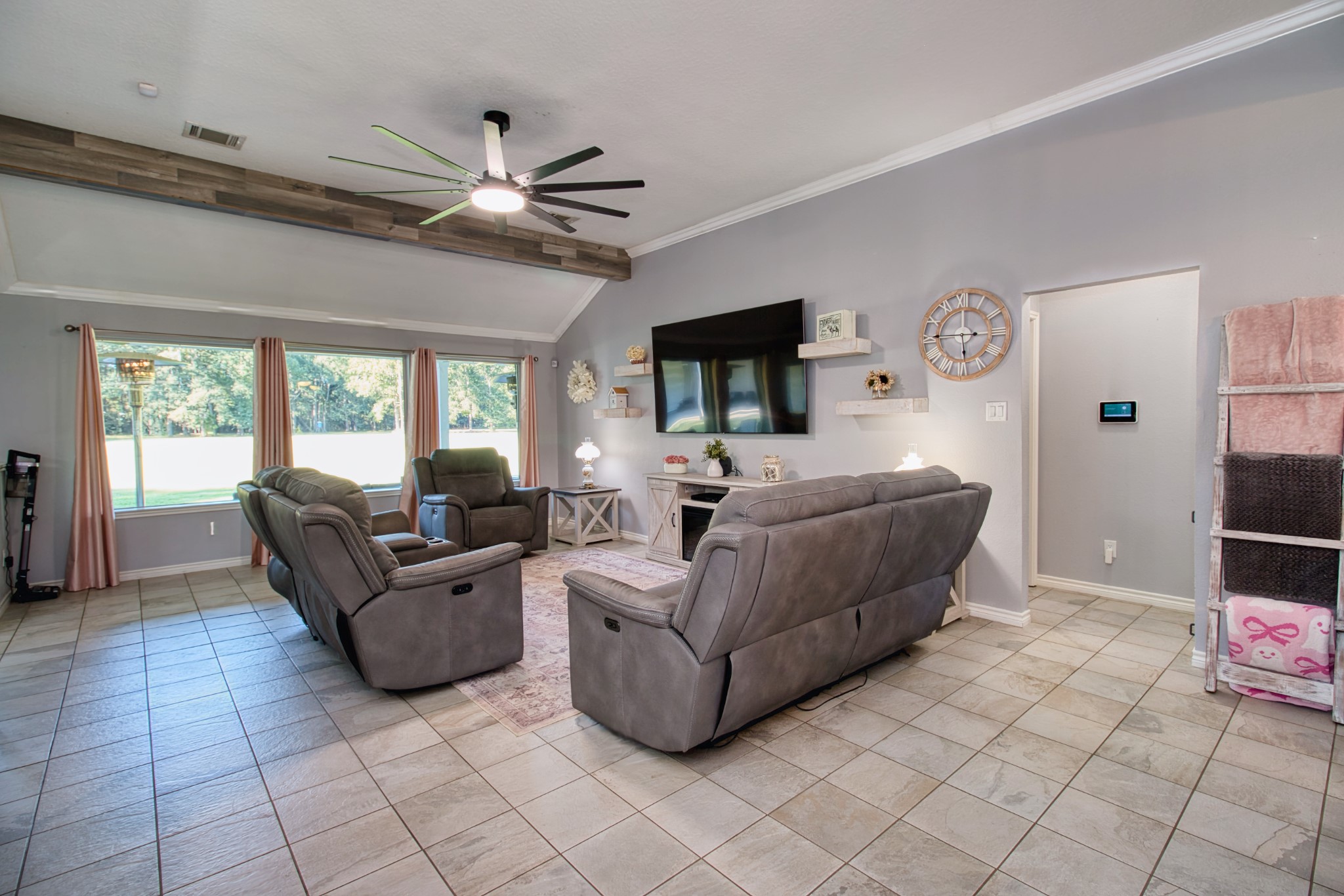 17282 Northcrest Circle Property Photo 5