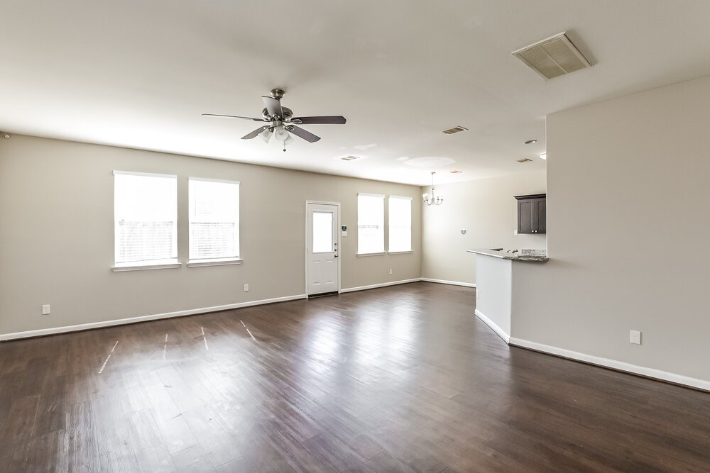 2622 Mesquite Ridge Drive Property Photo 5