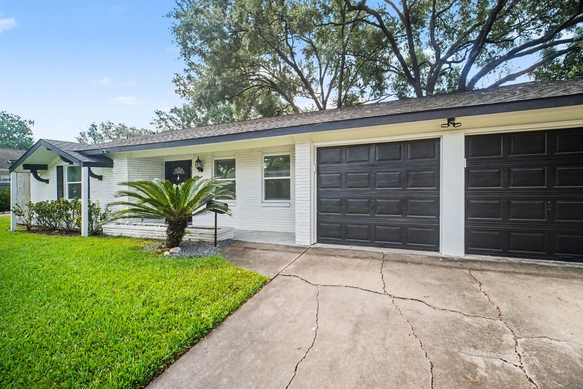 9323 Meadowbriar Lane Property Photo 4