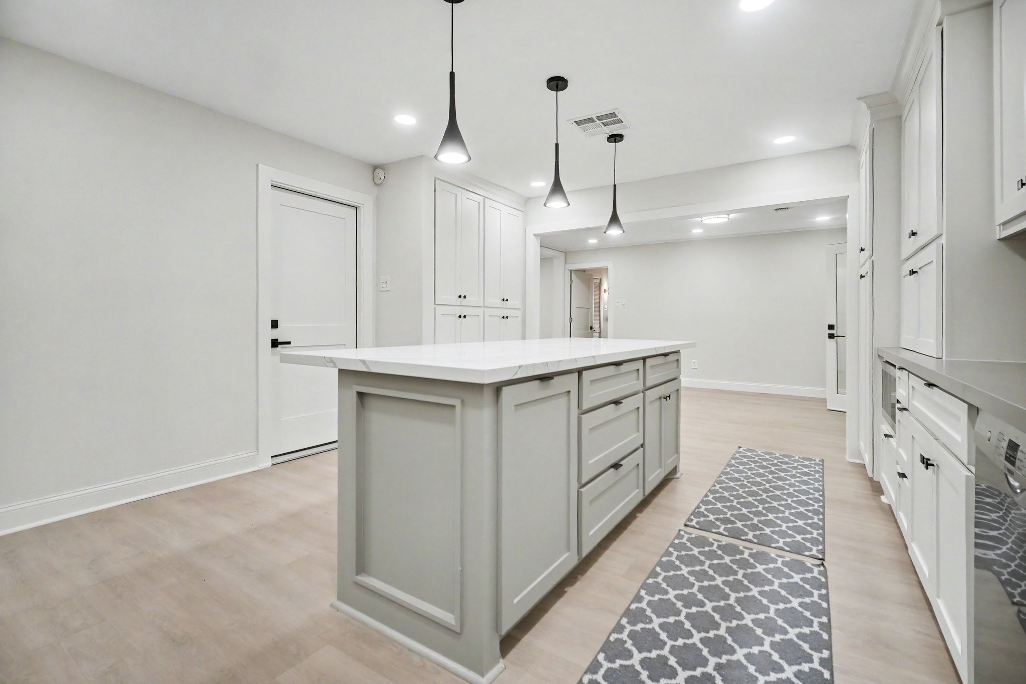 9323 Meadowbriar Lane Property Photo 11