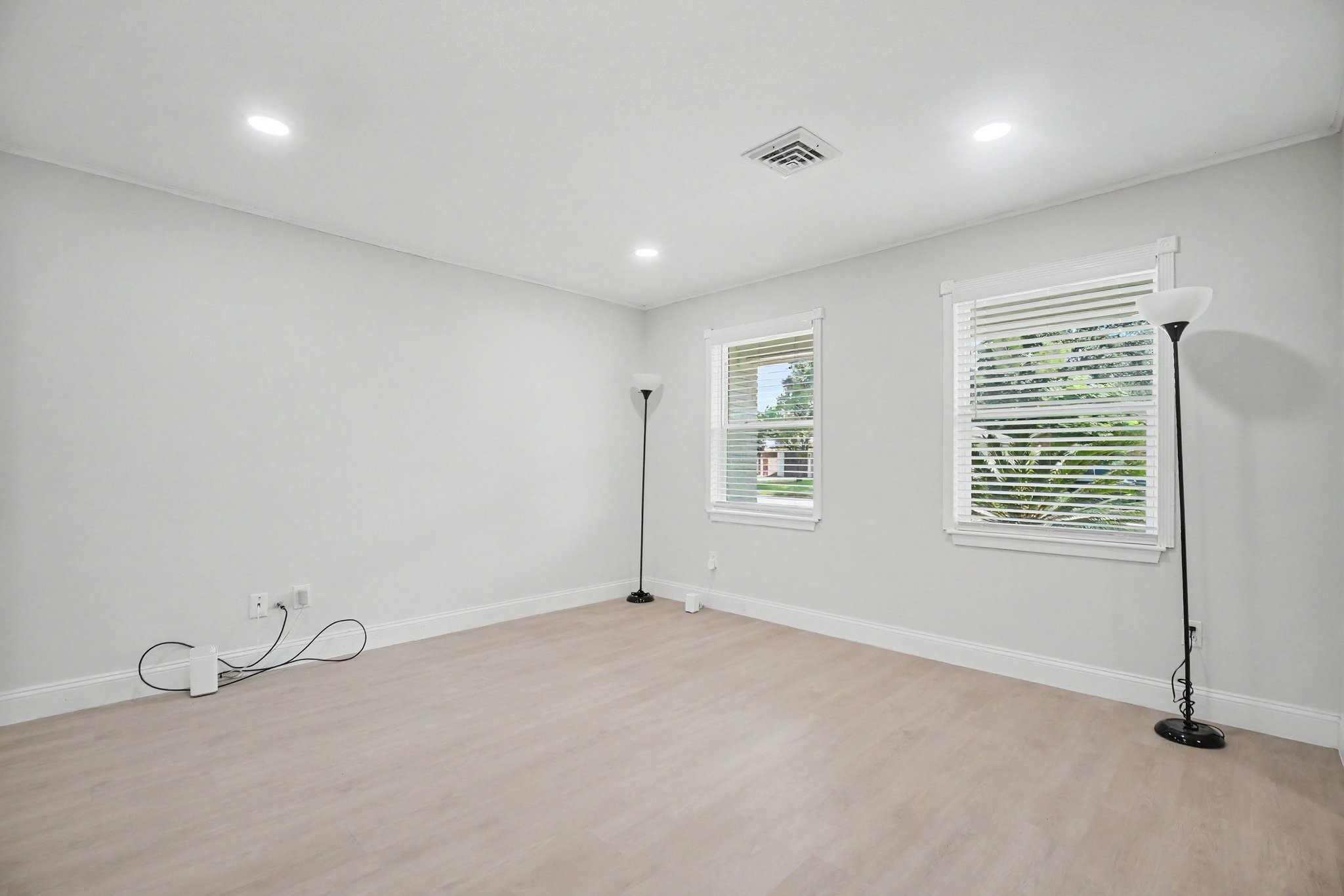 9323 Meadowbriar Lane Property Photo 13