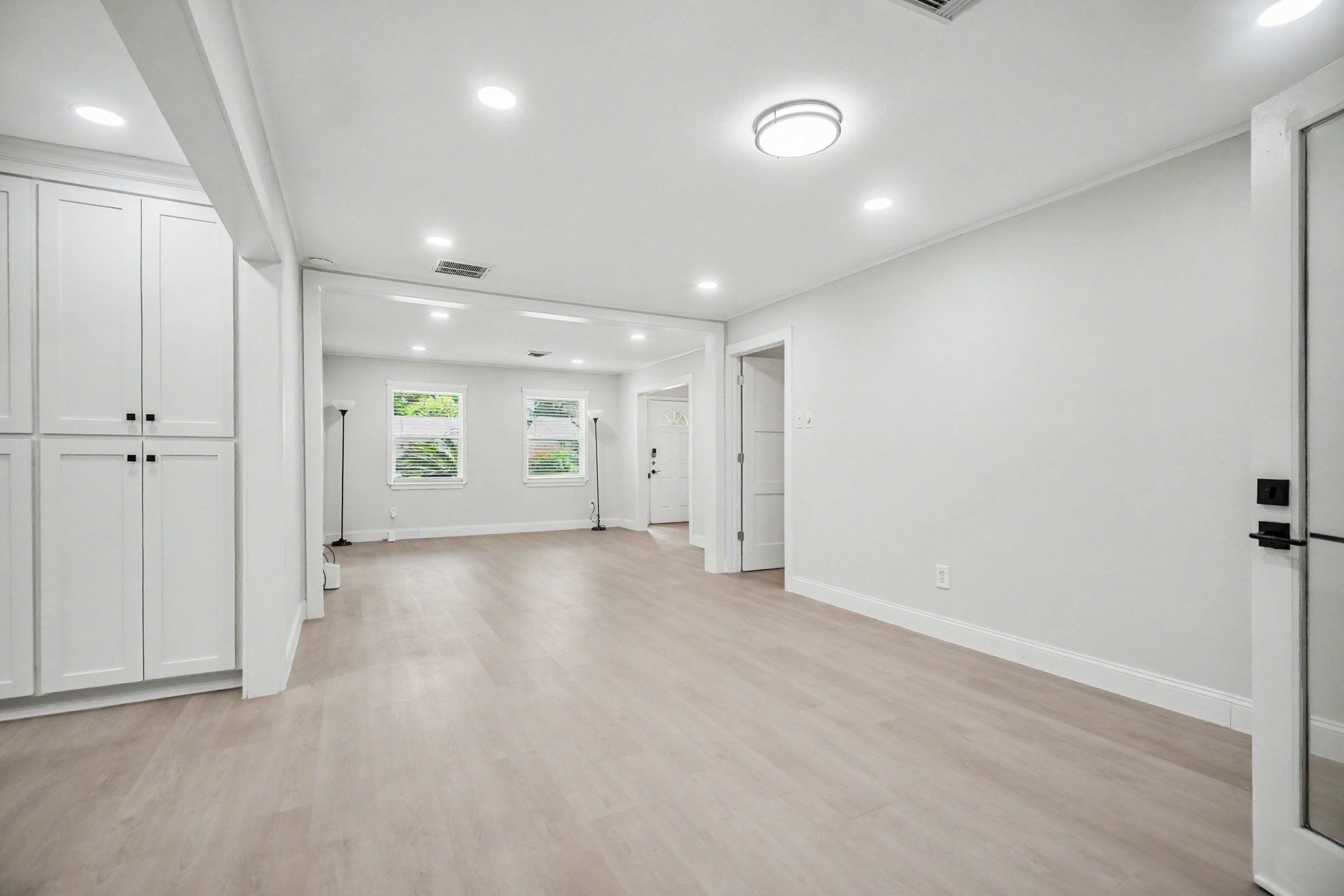 9323 Meadowbriar Lane Property Photo 15