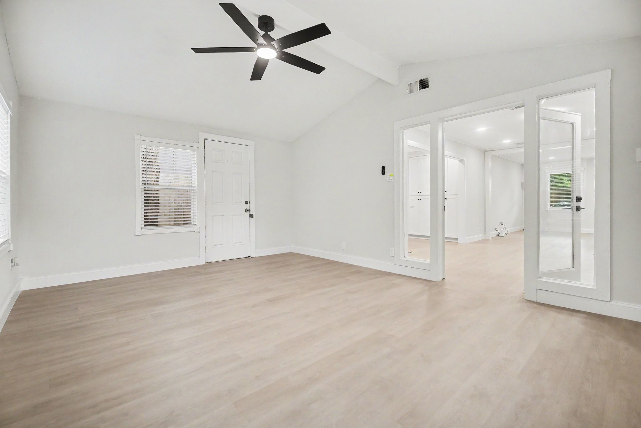 9323 Meadowbriar Lane Property Photo 17