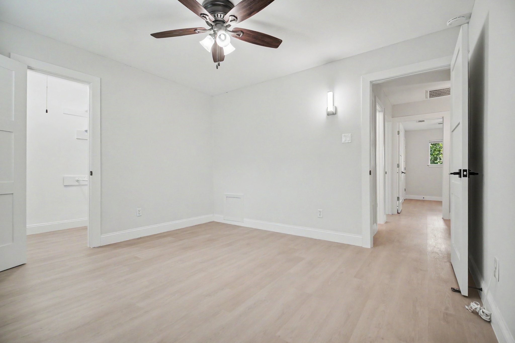9323 Meadowbriar Lane Property Photo 18