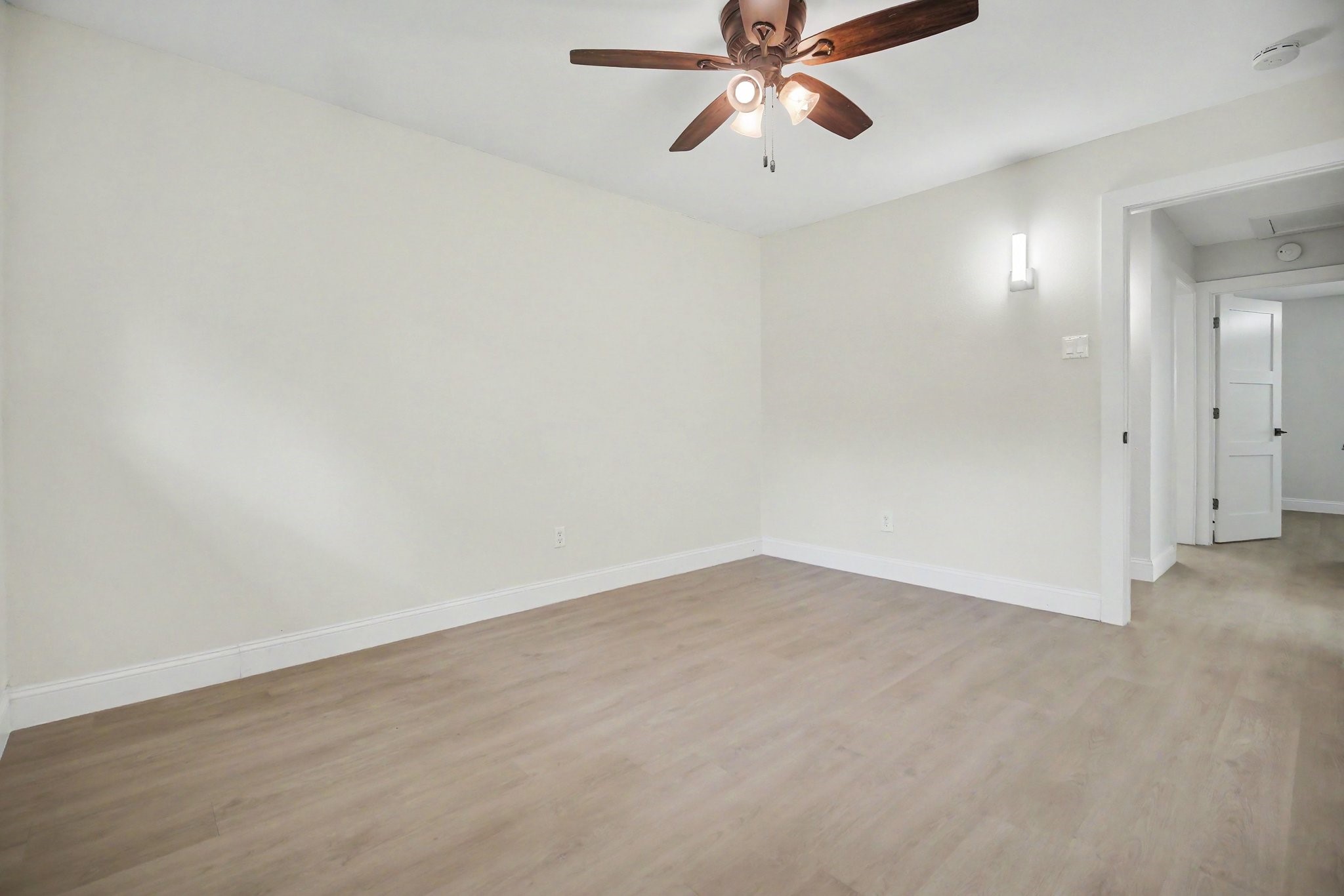 9323 Meadowbriar Lane Property Photo 29