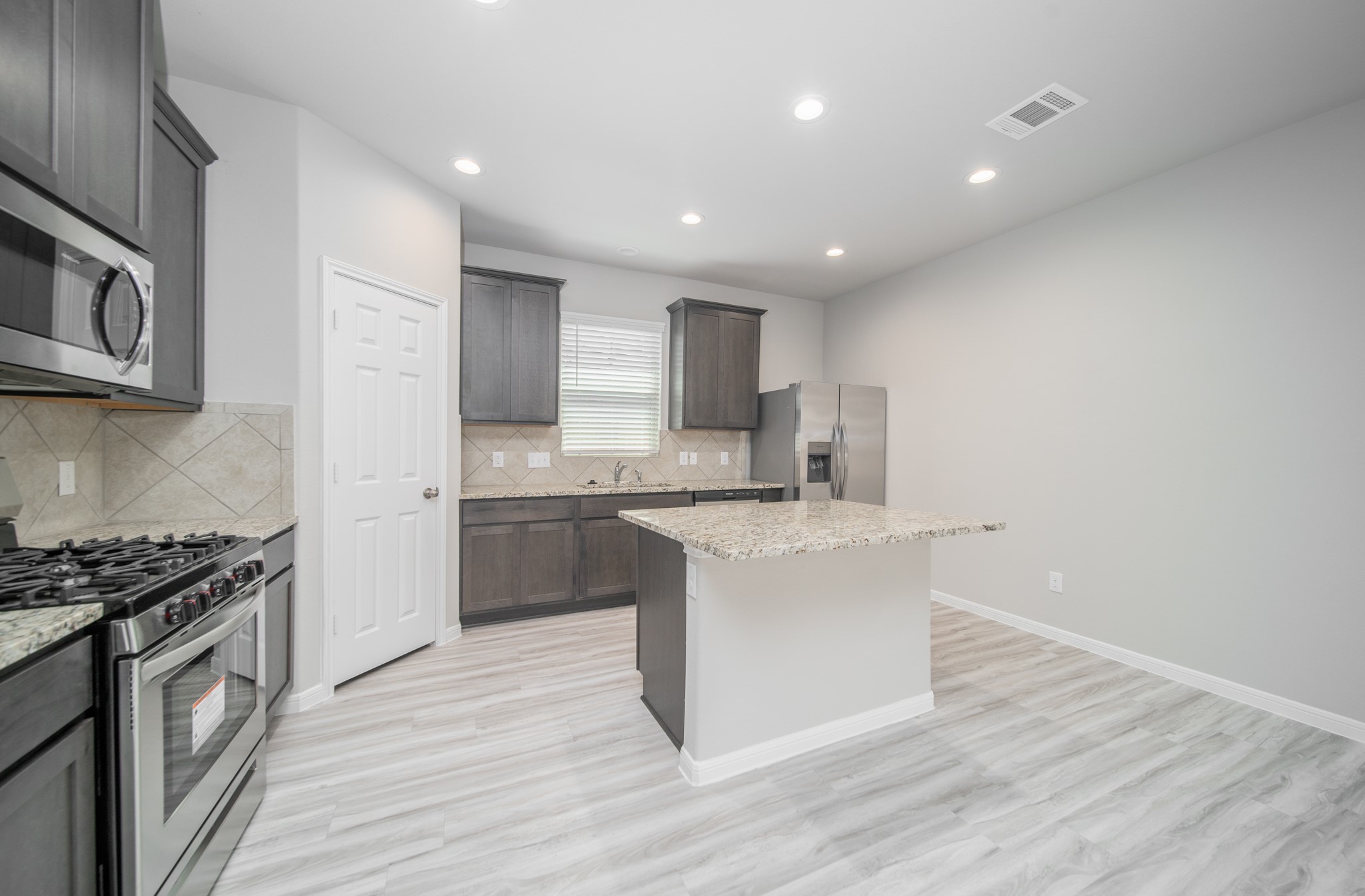 455 Long Beach Bay Drive Property Photo 13