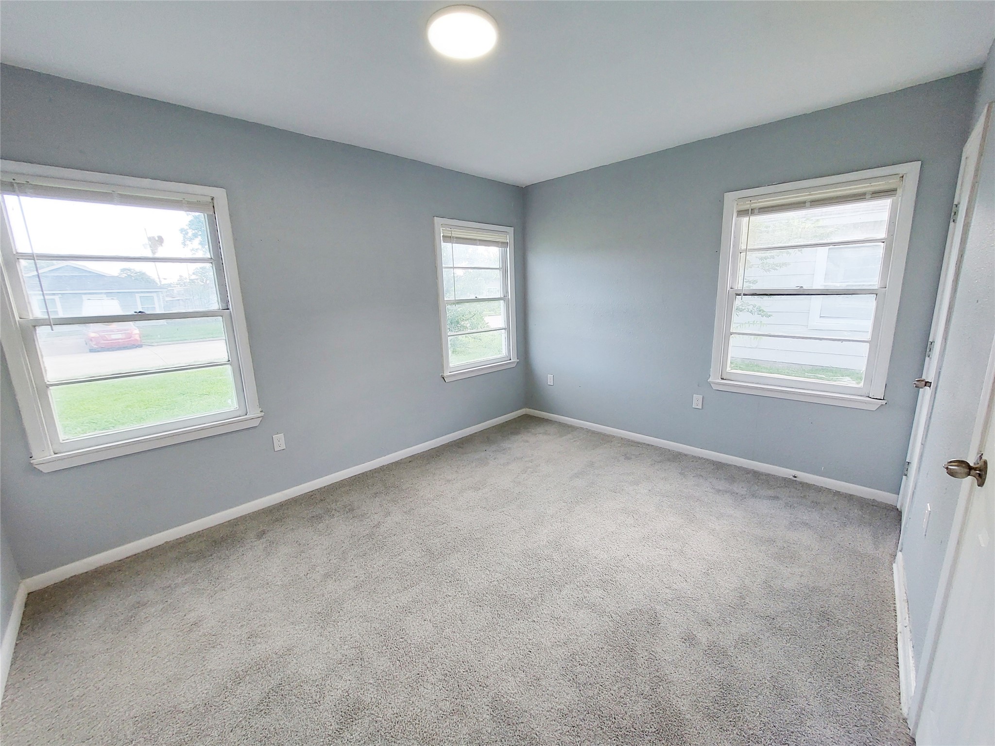 1728 W 8th Street Property Photo 6