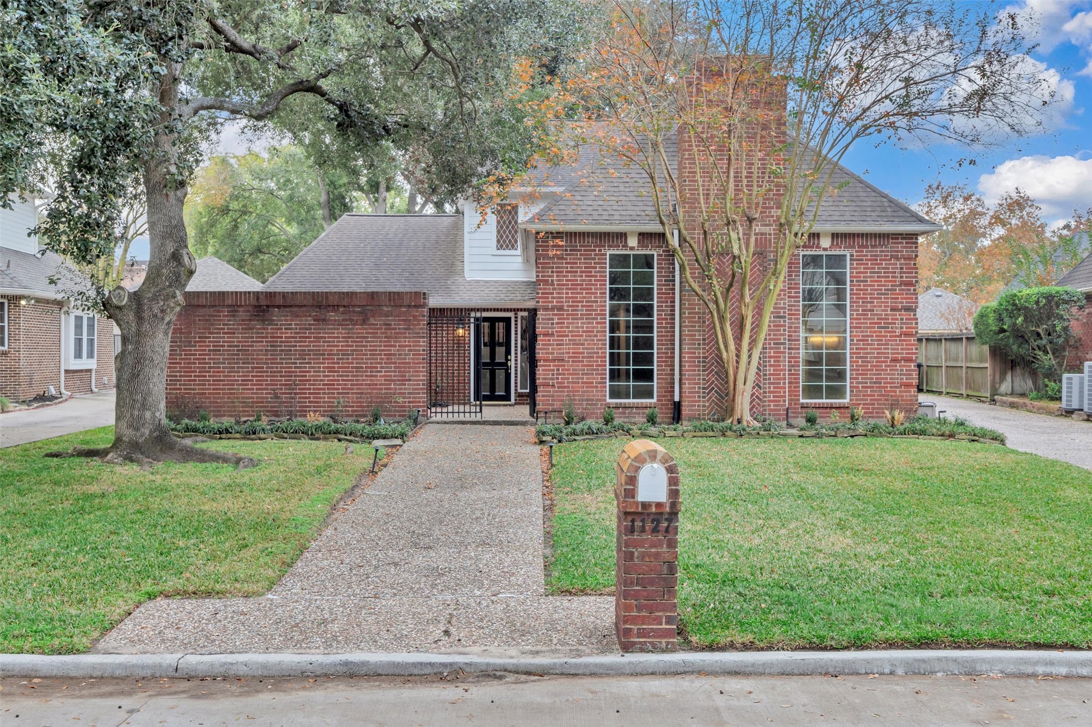 1127 Barkston Drive Property Photo 2
