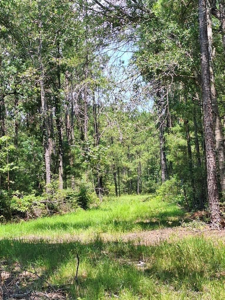 6801 Private Road 8235 Property Photo