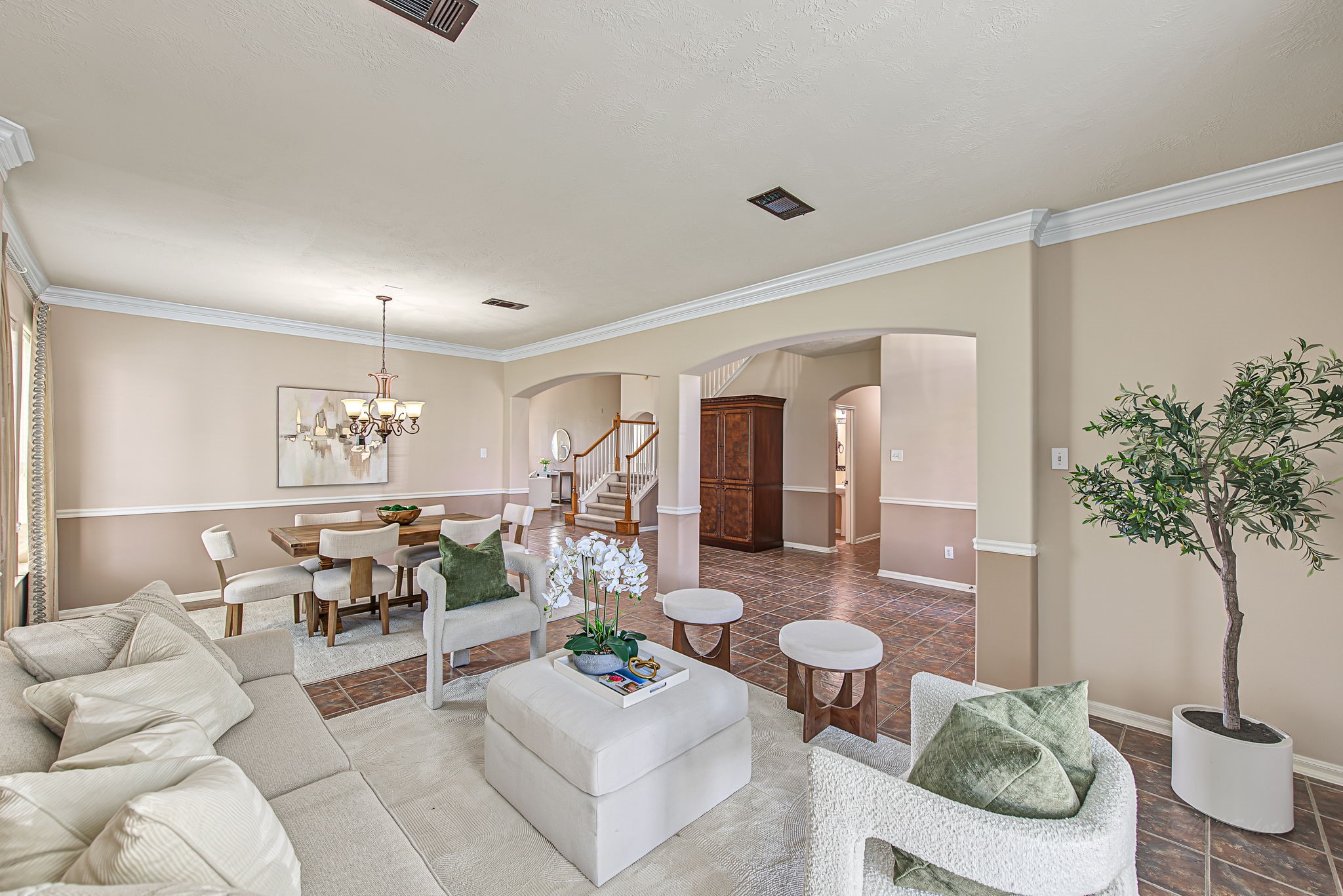 24539 Pelican Hill Drive Property Photo 4