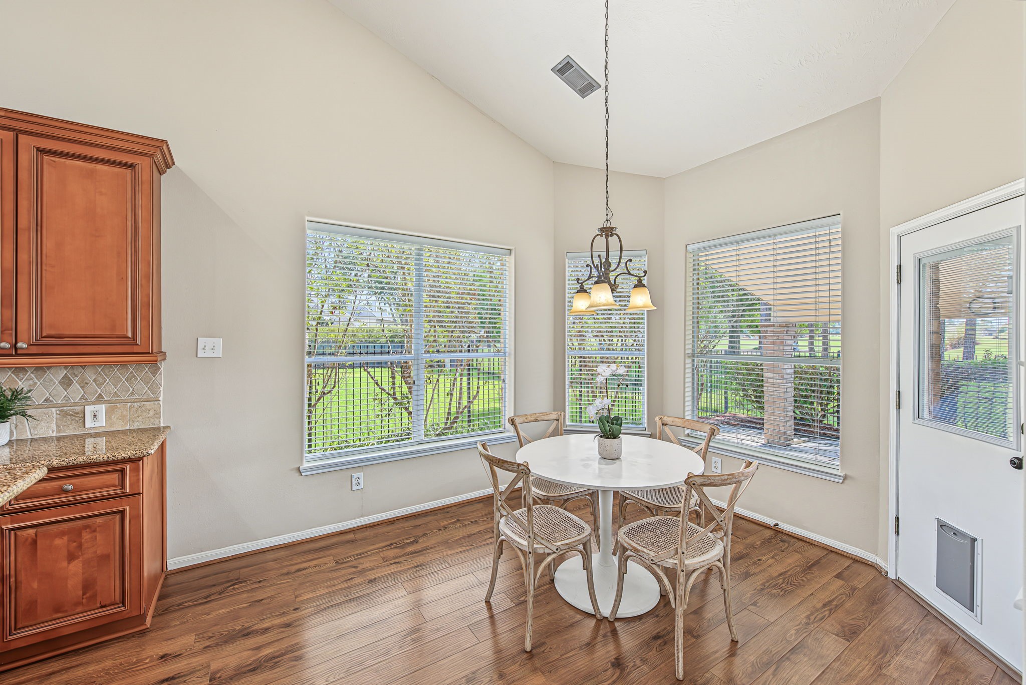 24539 Pelican Hill Drive Property Photo 9