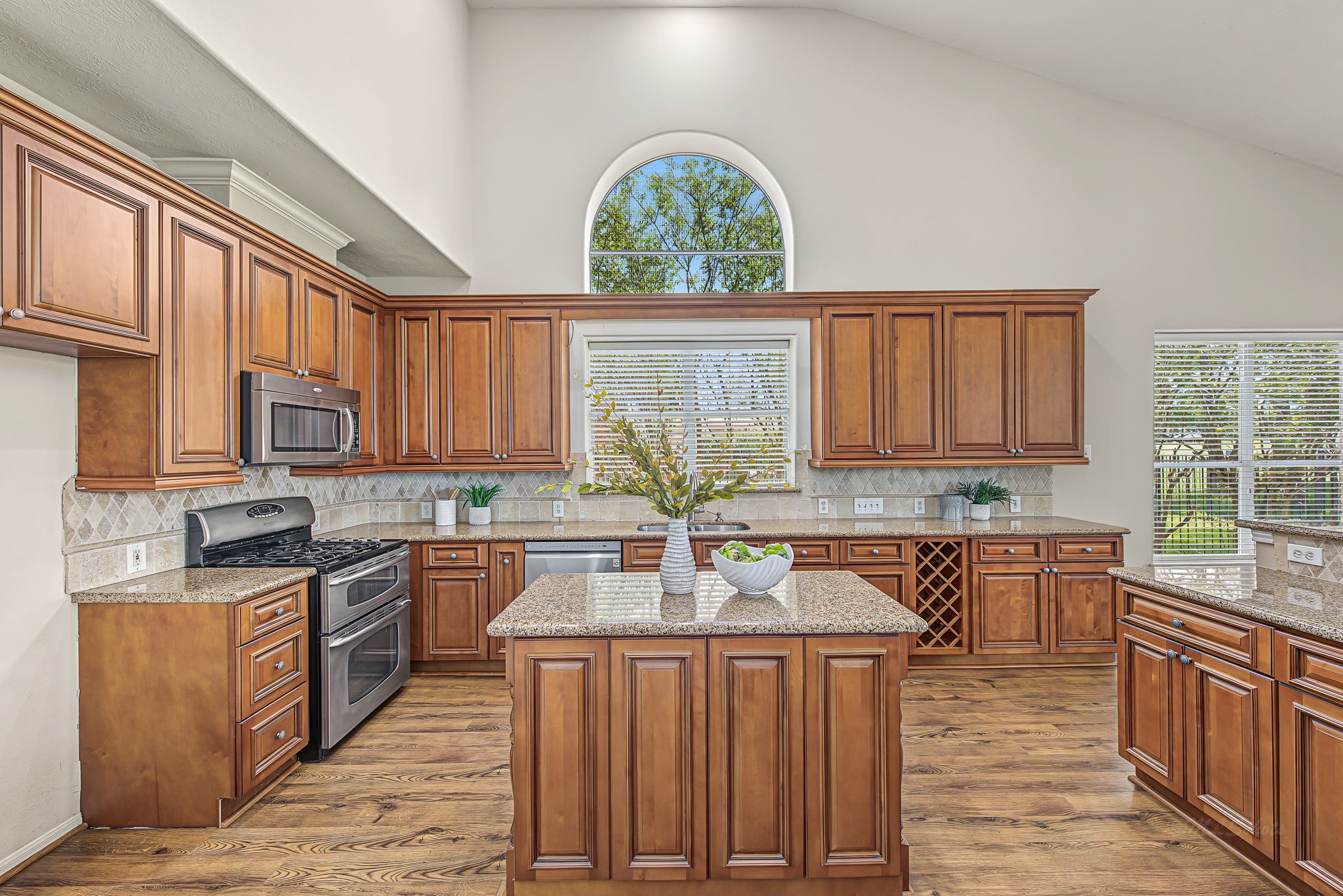 24539 Pelican Hill Drive Property Photo 13