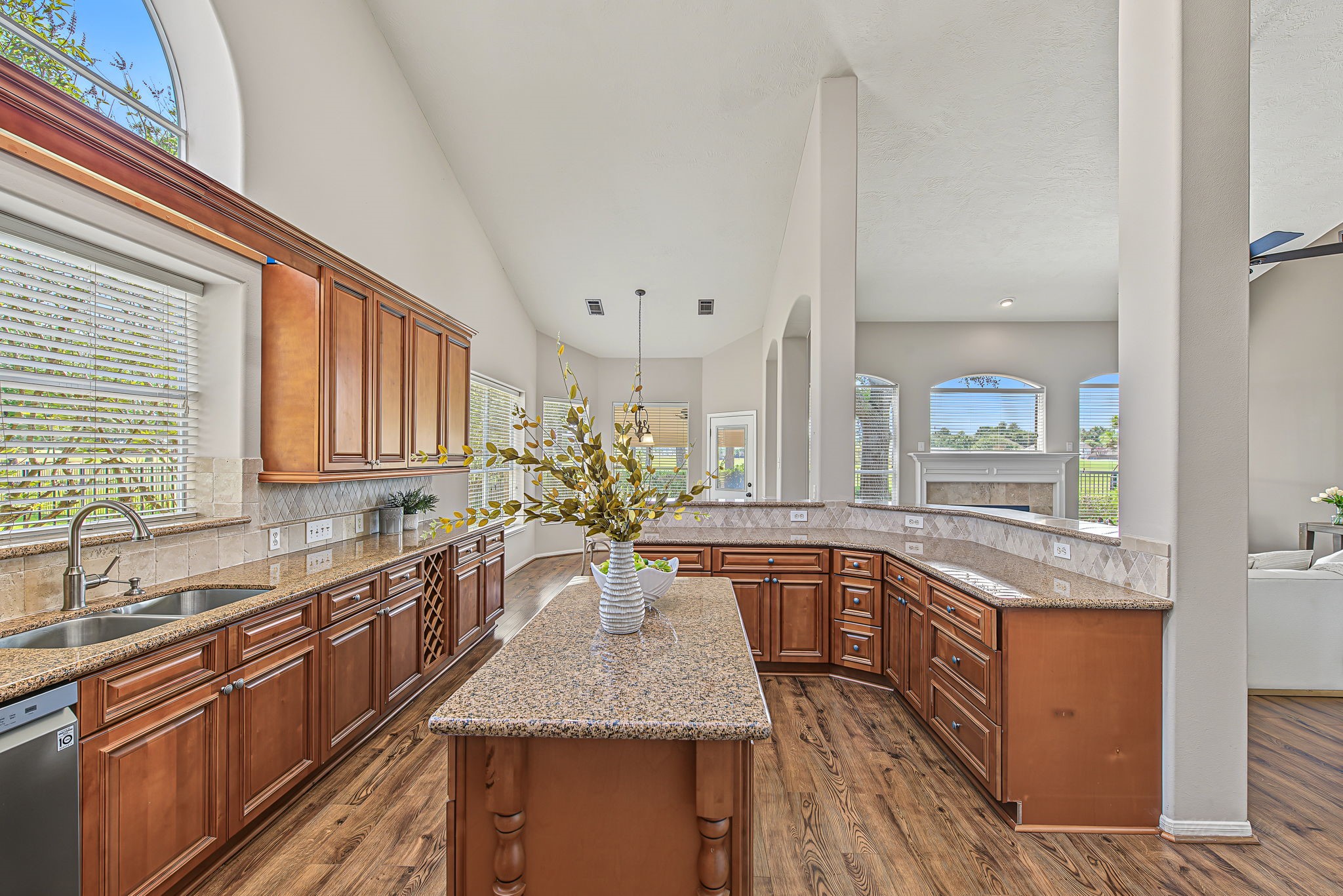 24539 Pelican Hill Drive Property Photo 14