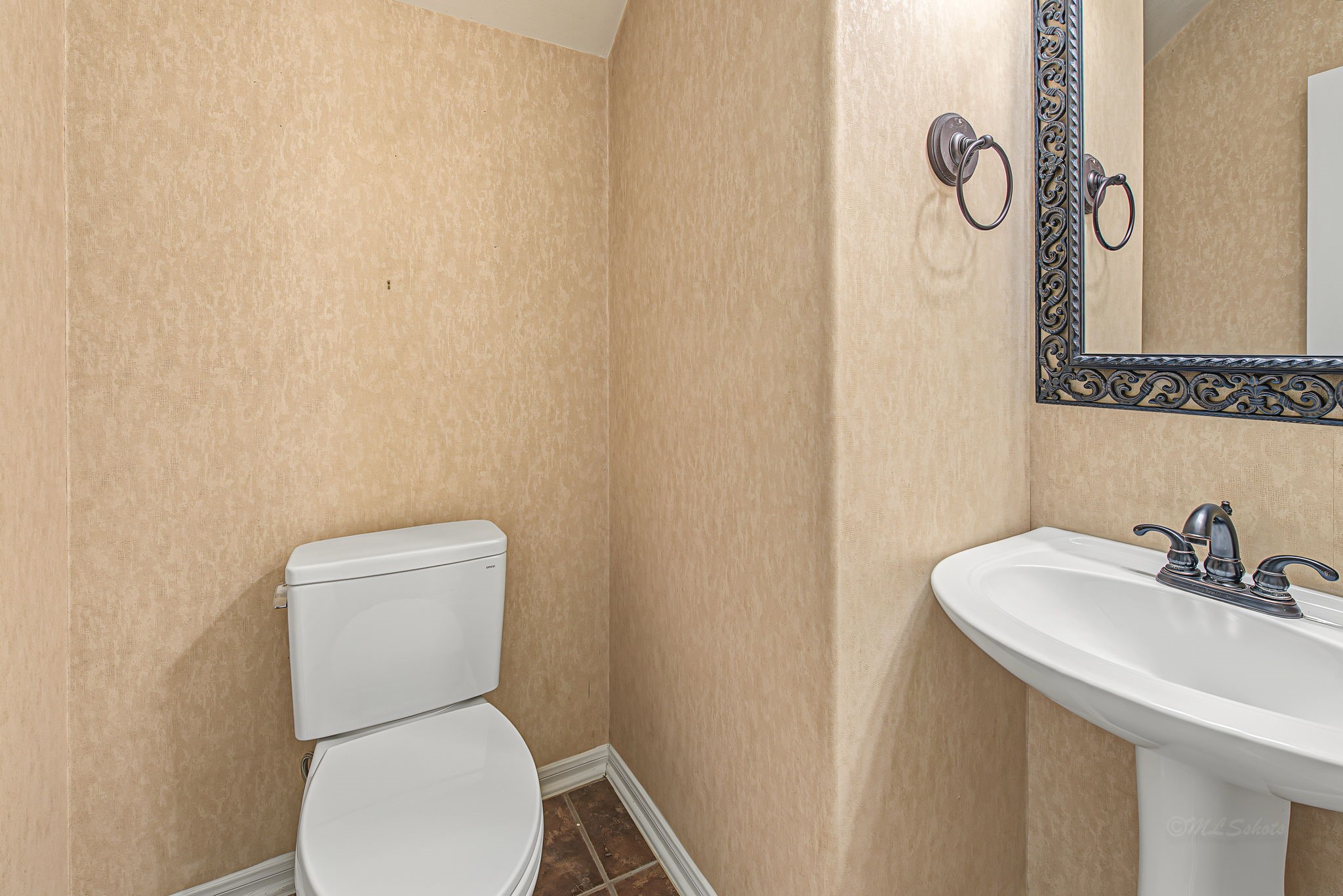 24539 Pelican Hill Drive Property Photo 22