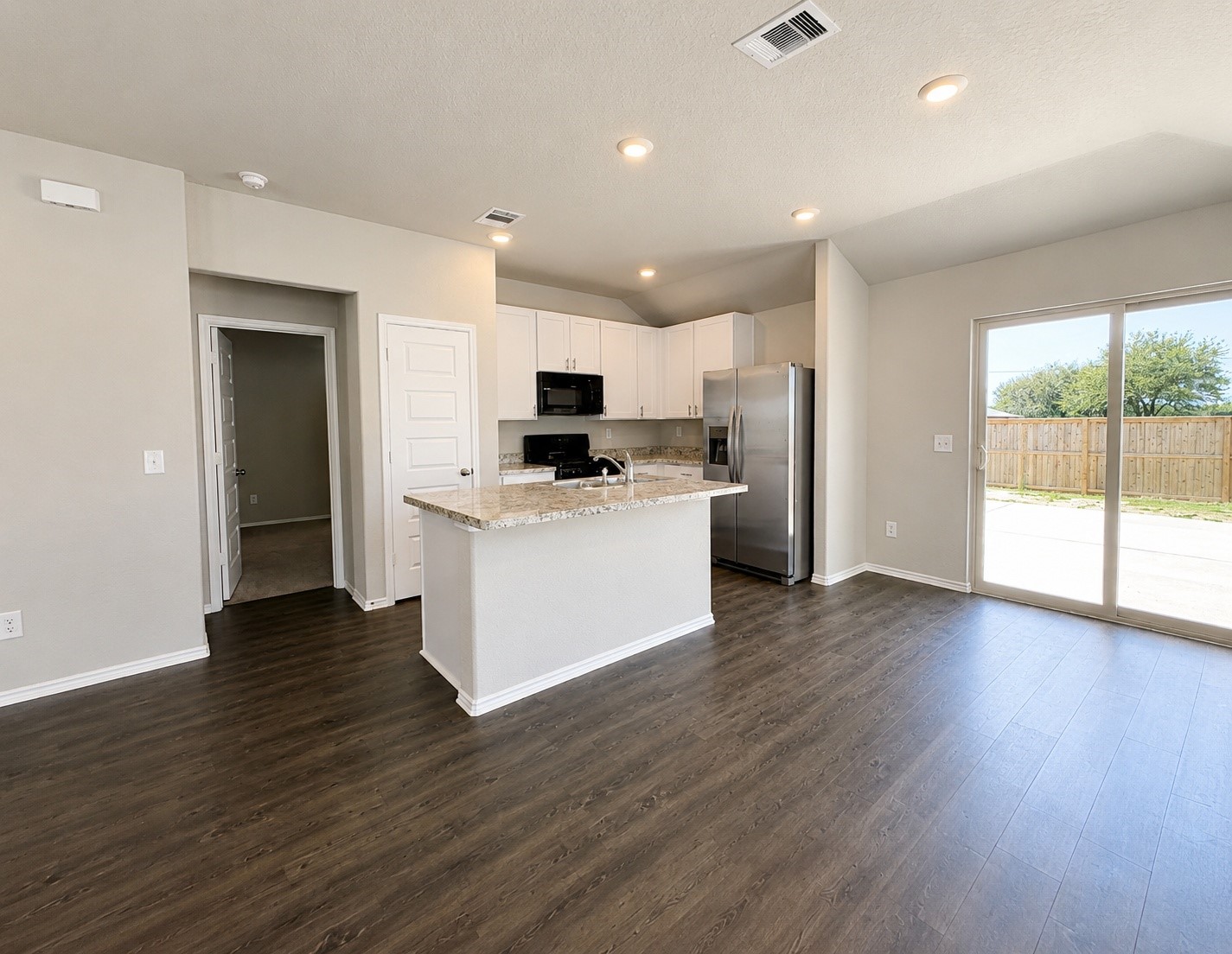 21611 Dessert Lilly Road Property Photo 8