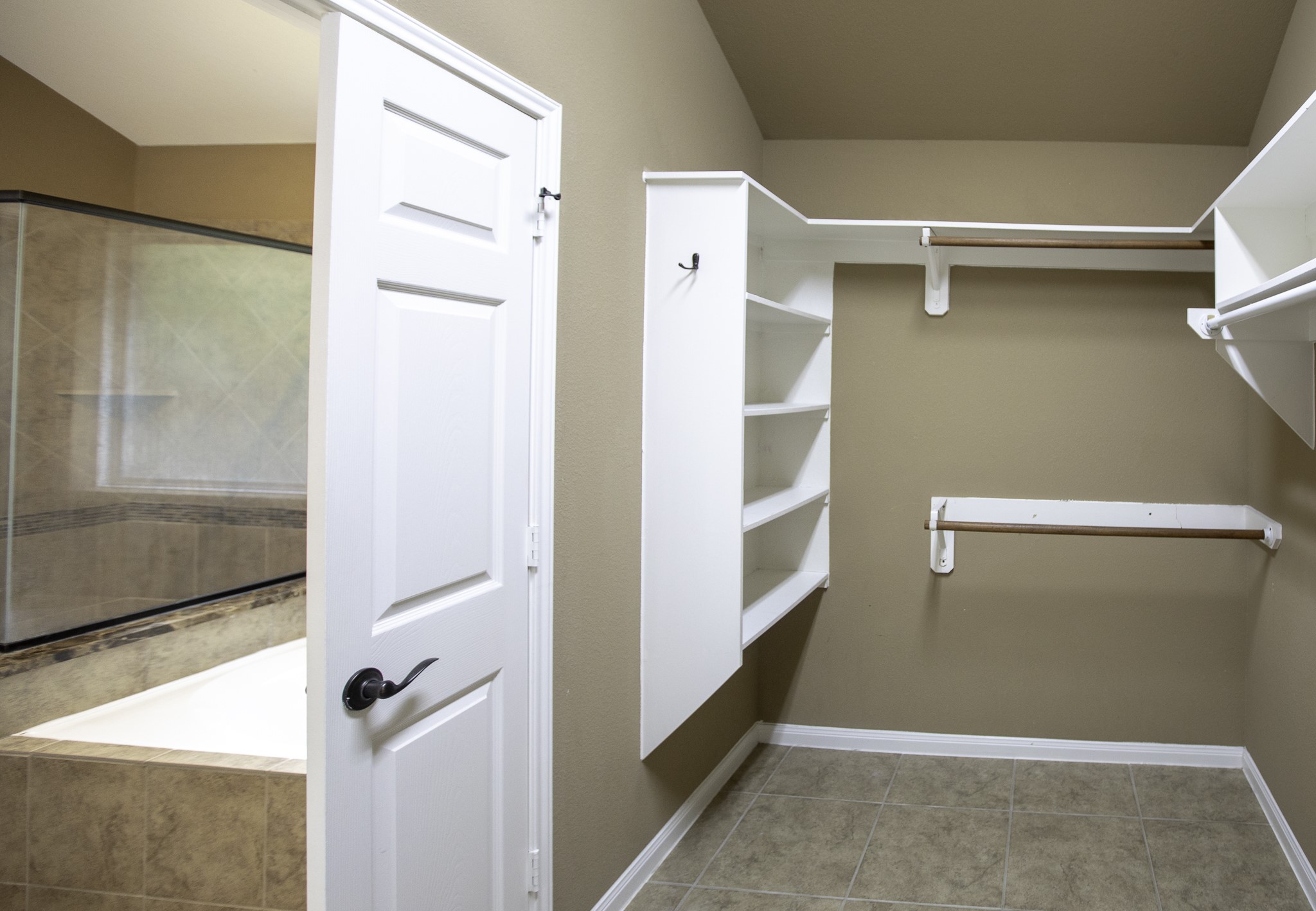5755 Slate Valley Court Property Photo 16
