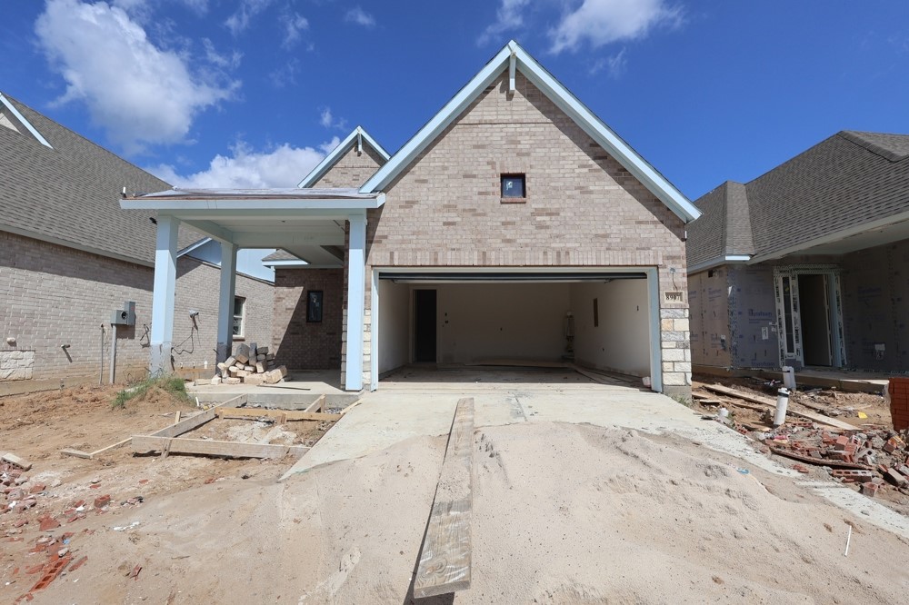 8907 Blackwoods Court Property Photo 16