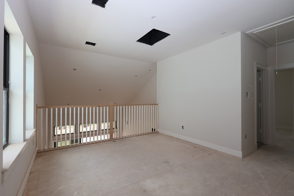 8907 Blackwoods Court Property Photo 19