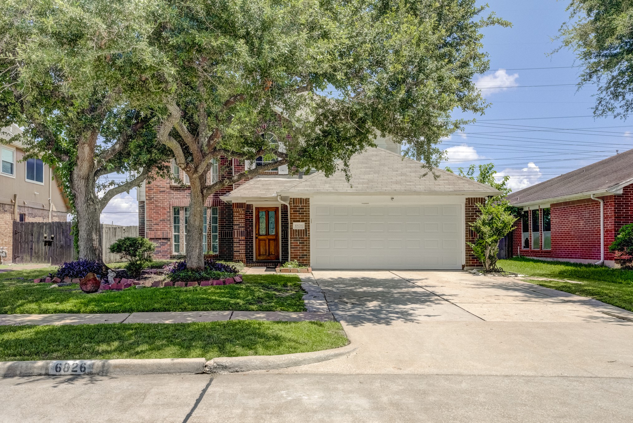 6826 River Bluff Drive Property Photo 2