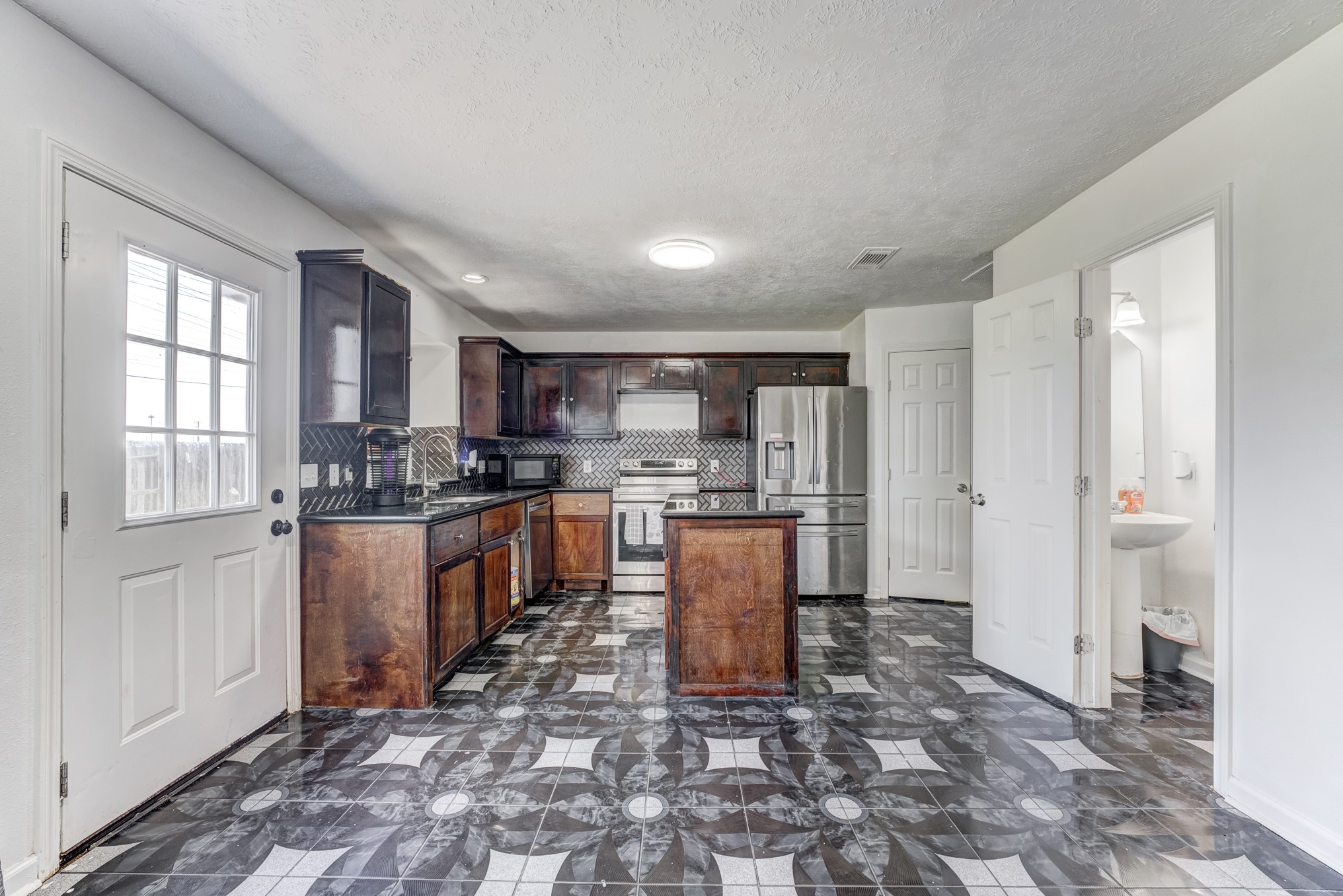 6826 River Bluff Drive Property Photo 22