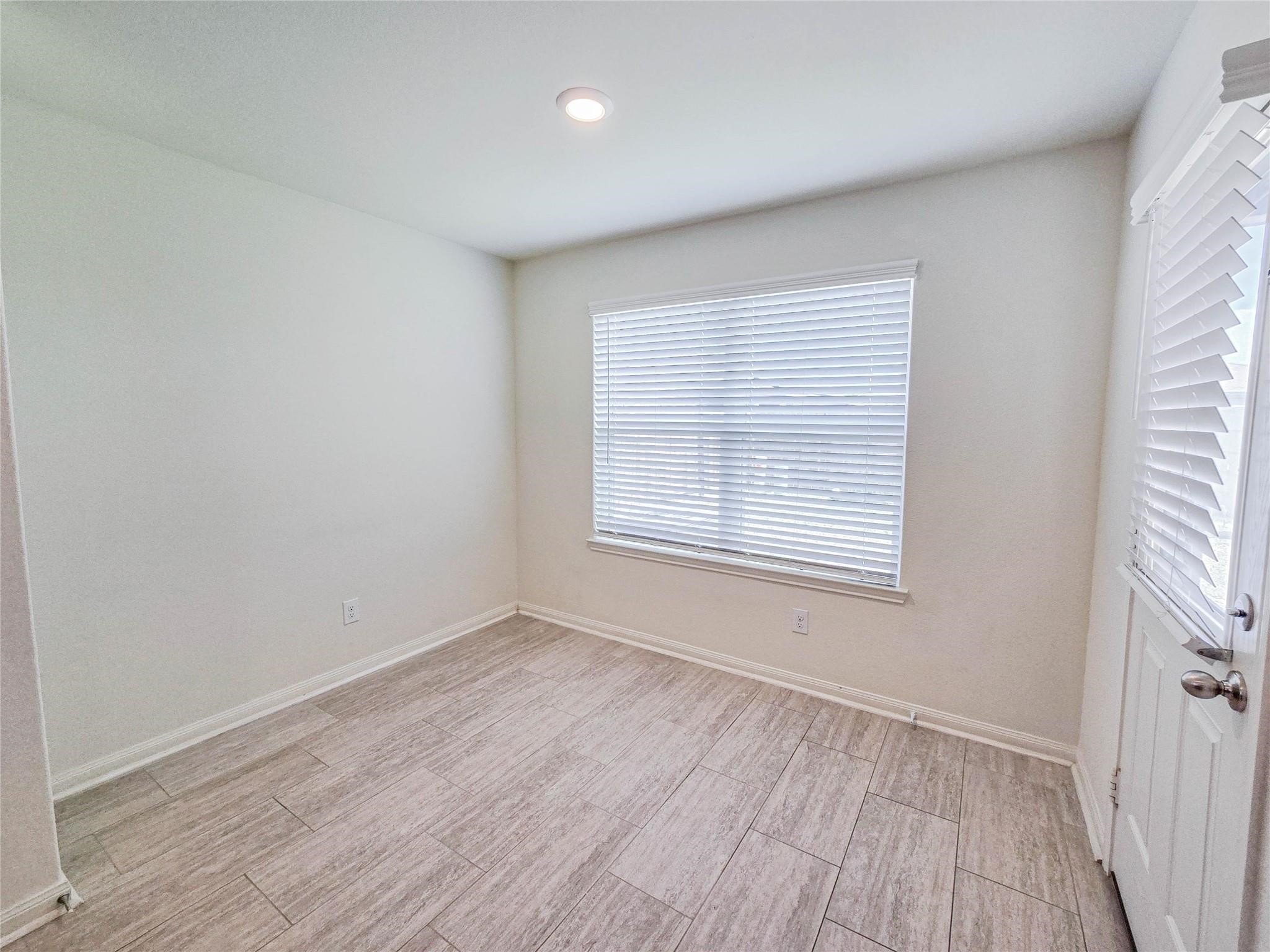 332 Lone Mountain Drive Property Photo 9