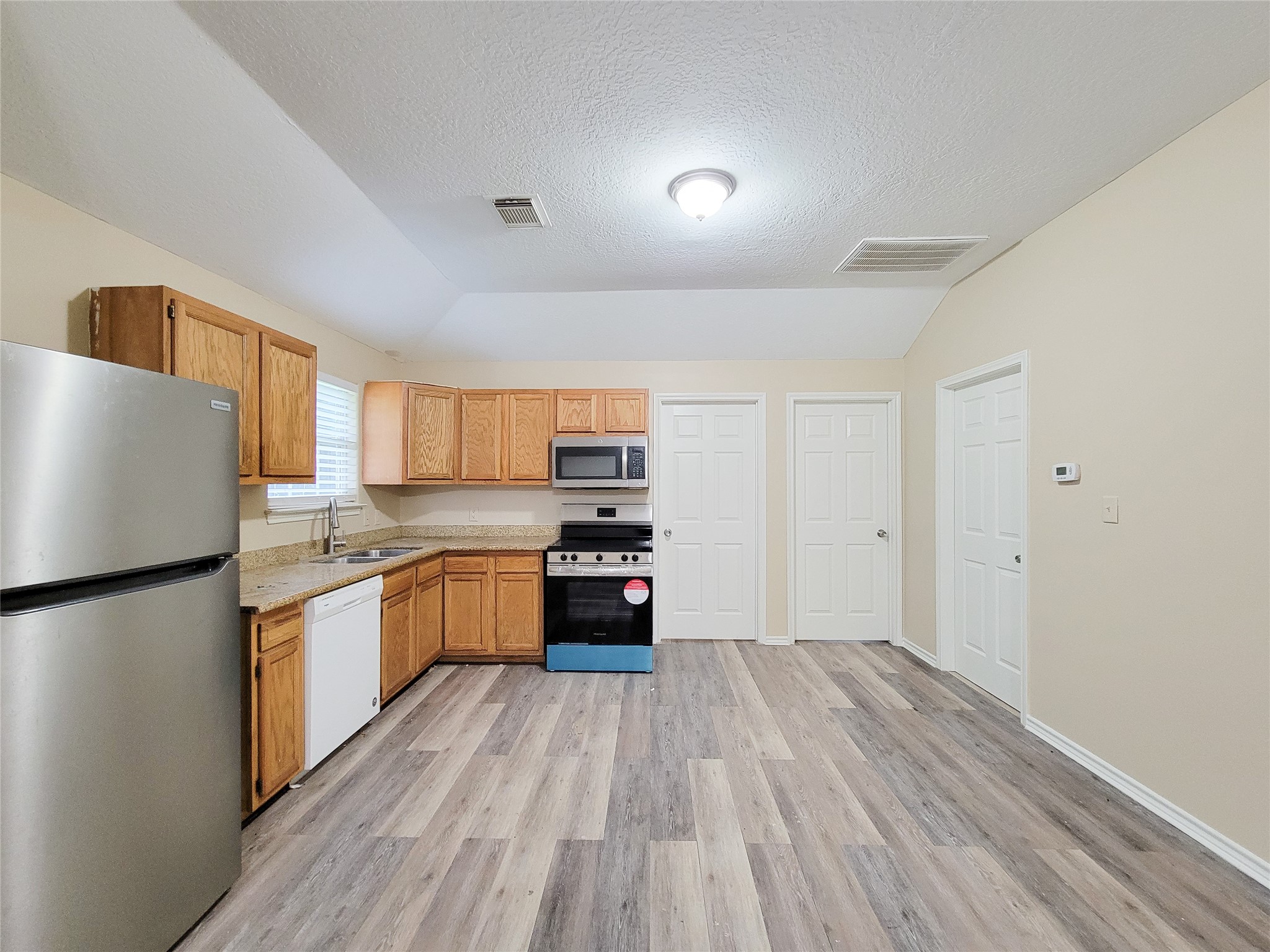 12700 Royal Green Drive Property Photo 6